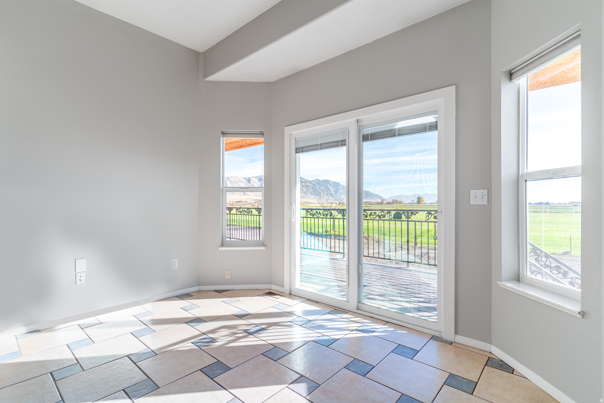 MARRIOTT MEADOWS - Residential