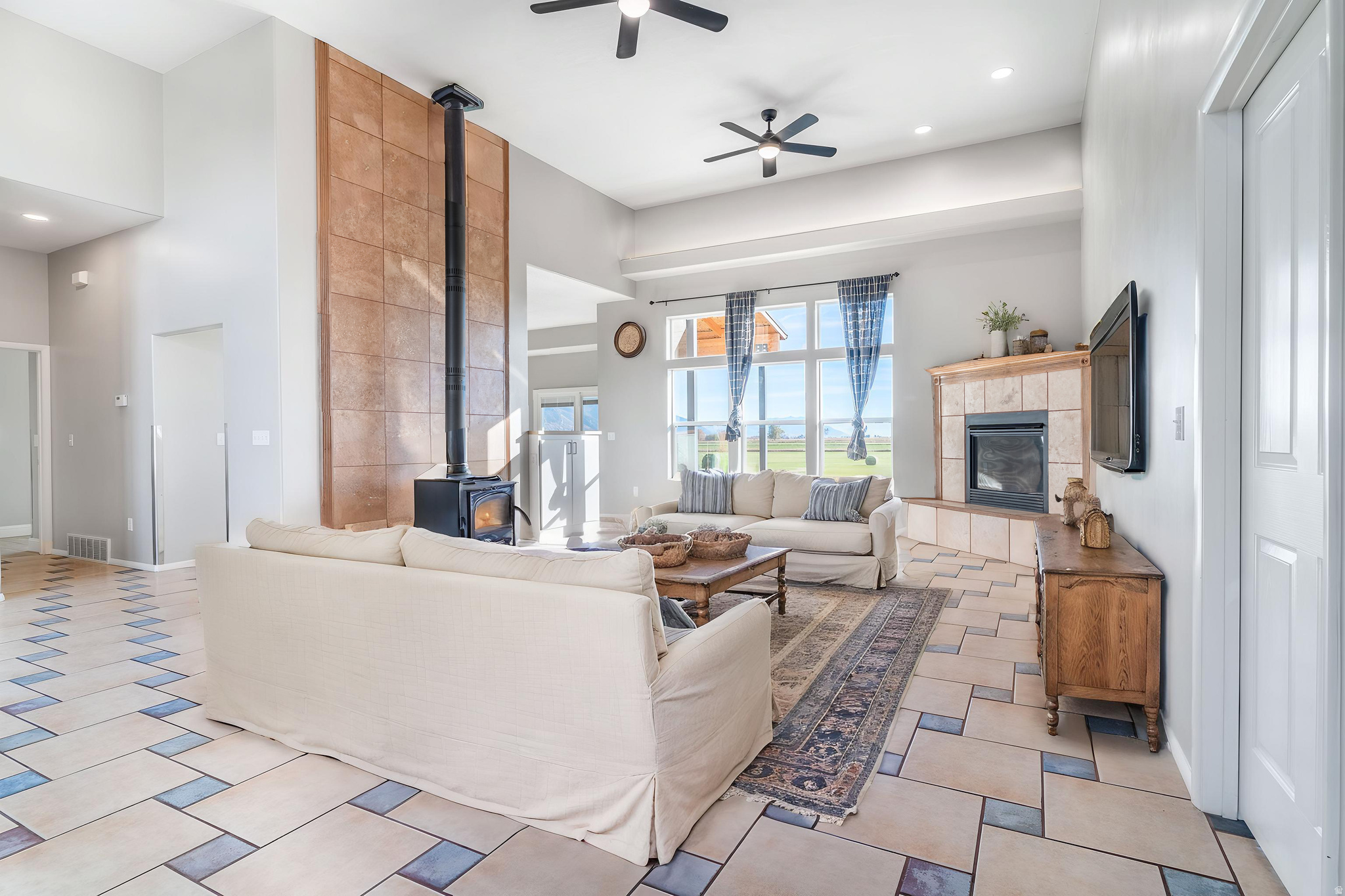 MARRIOTT MEADOWS - Residential