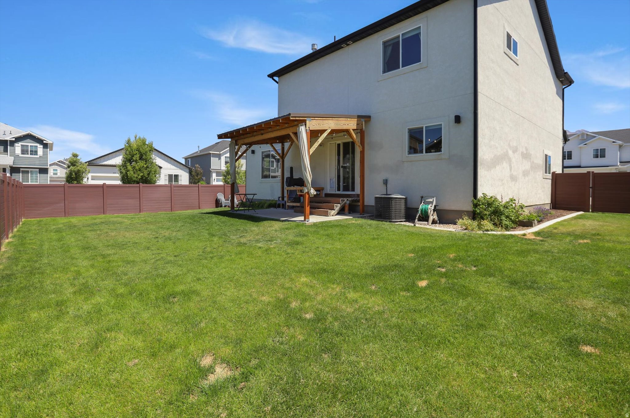 RIDGE - Residential