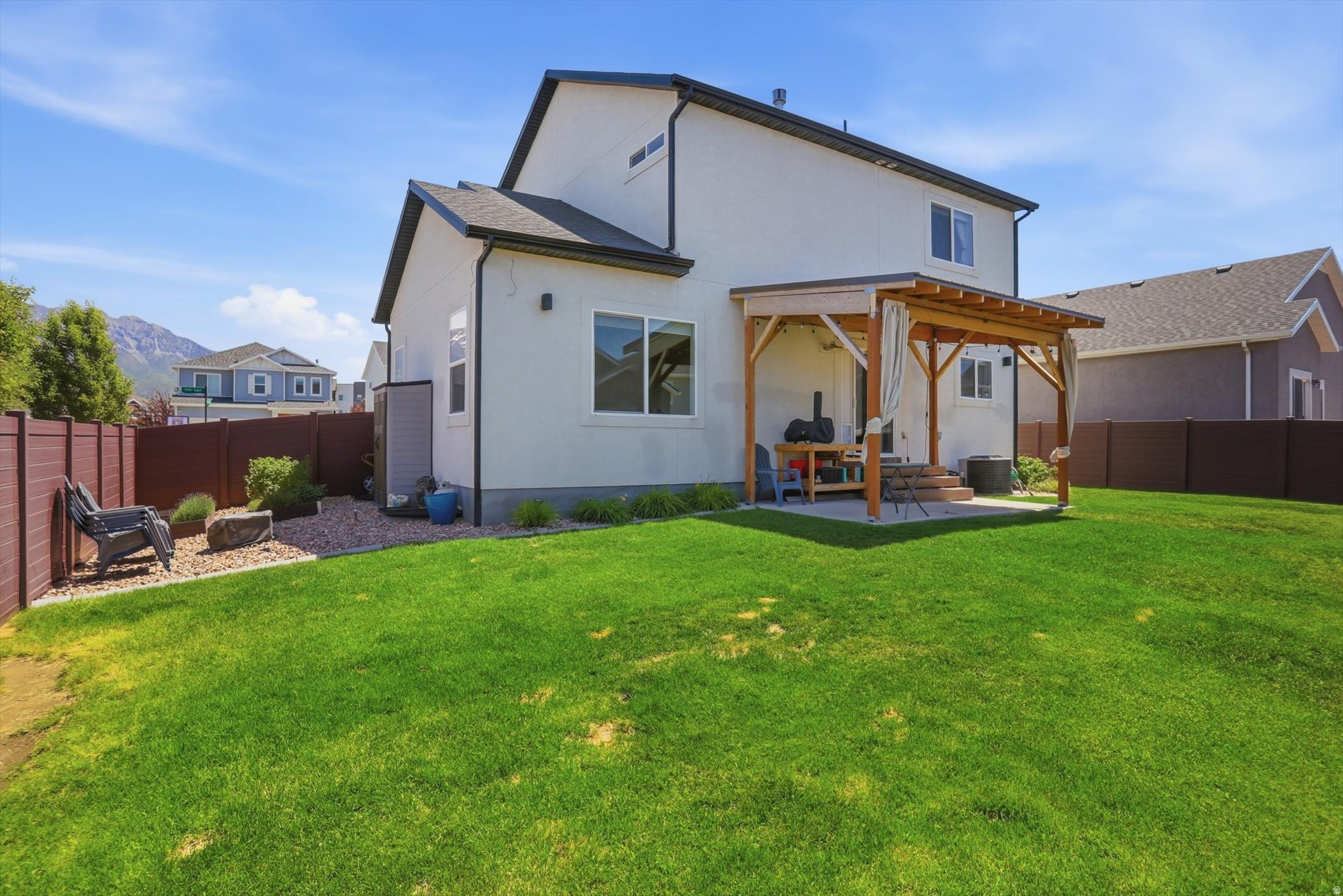 RIDGE - Residential