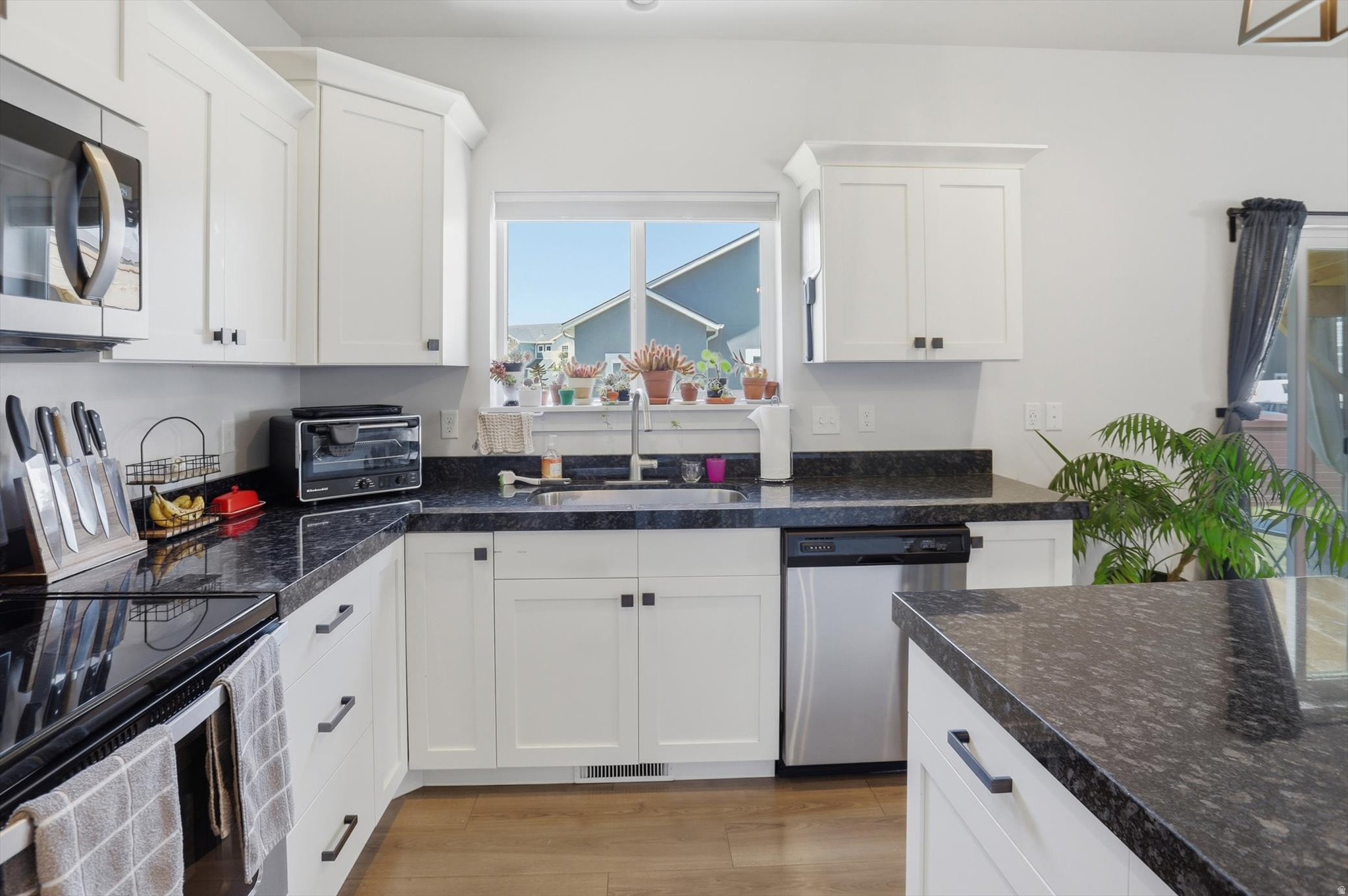 RIDGE - Residential