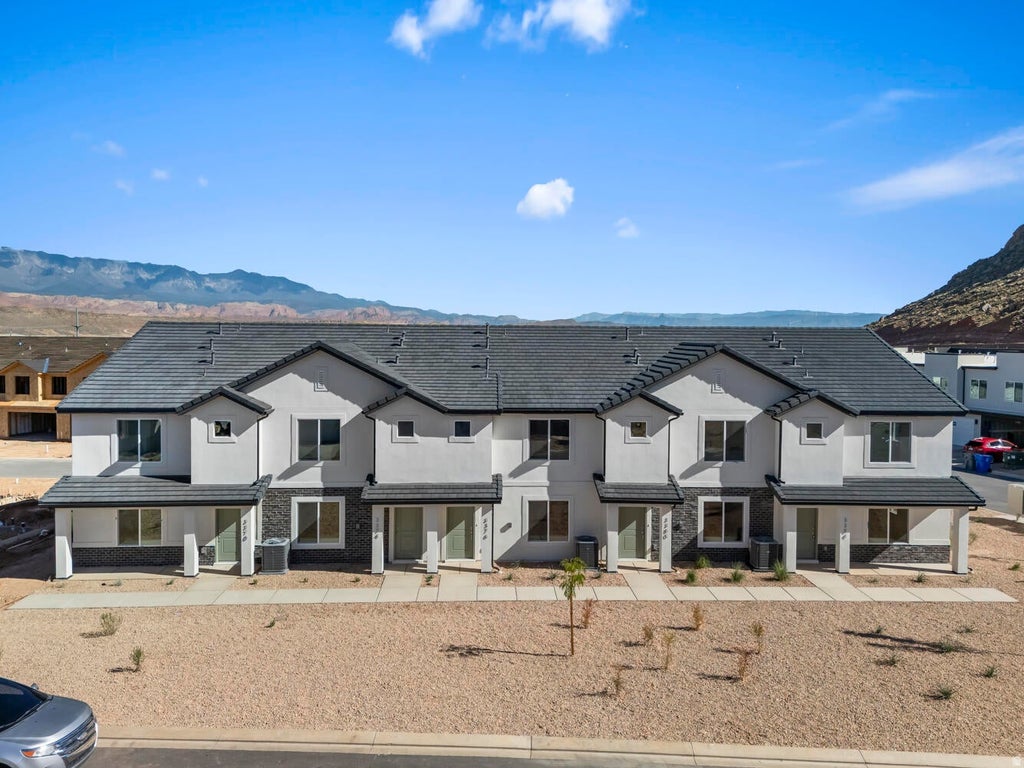 Photo of 2256 S WOLVERINE WAY #2515, Washington, UT 84780 (MLS # 2183263)