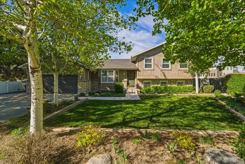 Tiny photo for 740 W QUAKING ASPEN DR S, Murray, UT 84123 (MLS # 2153184)