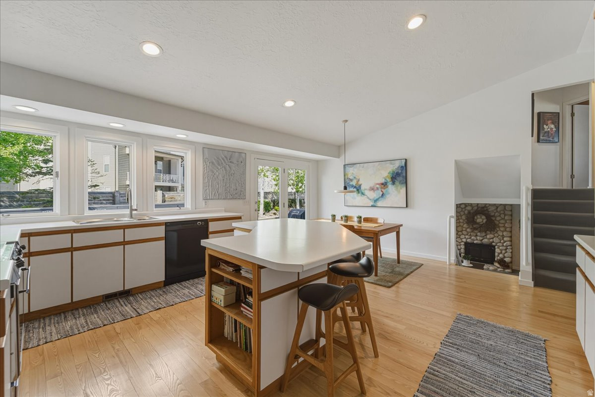 ASPEN HEIGHTS - Residential