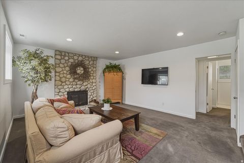 Tiny photo for 740 W QUAKING ASPEN DR S, Murray, UT 84123 (MLS # 2153184)