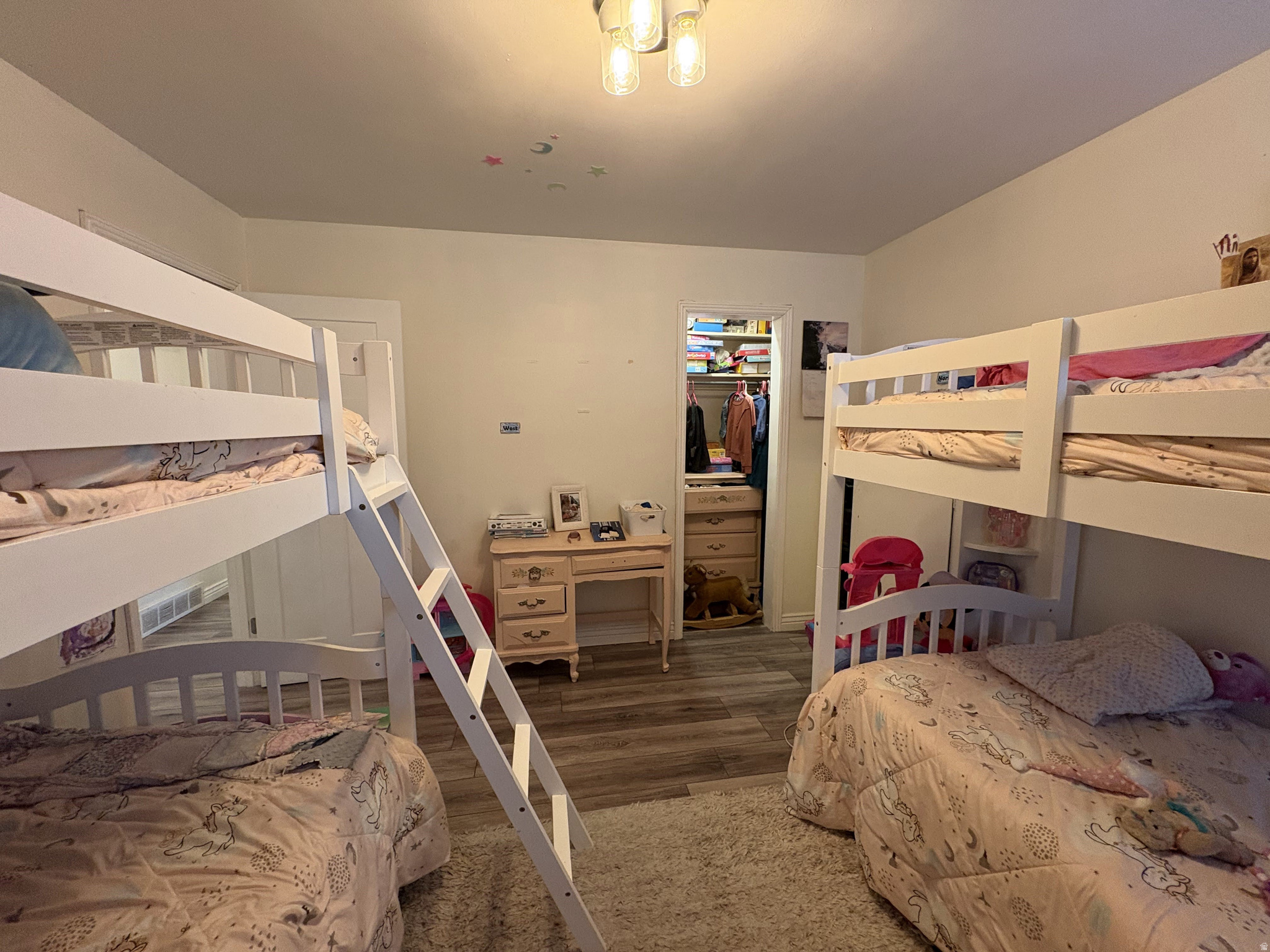 NORTH UNIVERSITY - Residential