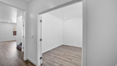 Tiny photo for 1941 S SWAMP MESA DR, Washington, UT 84780 (MLS # 2127346)