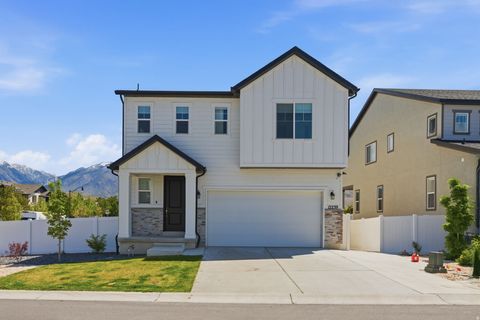 Photo of 12239 S HANNAH VIEW LN E #54, Draper, UT 84020 (MLS # 2154716)