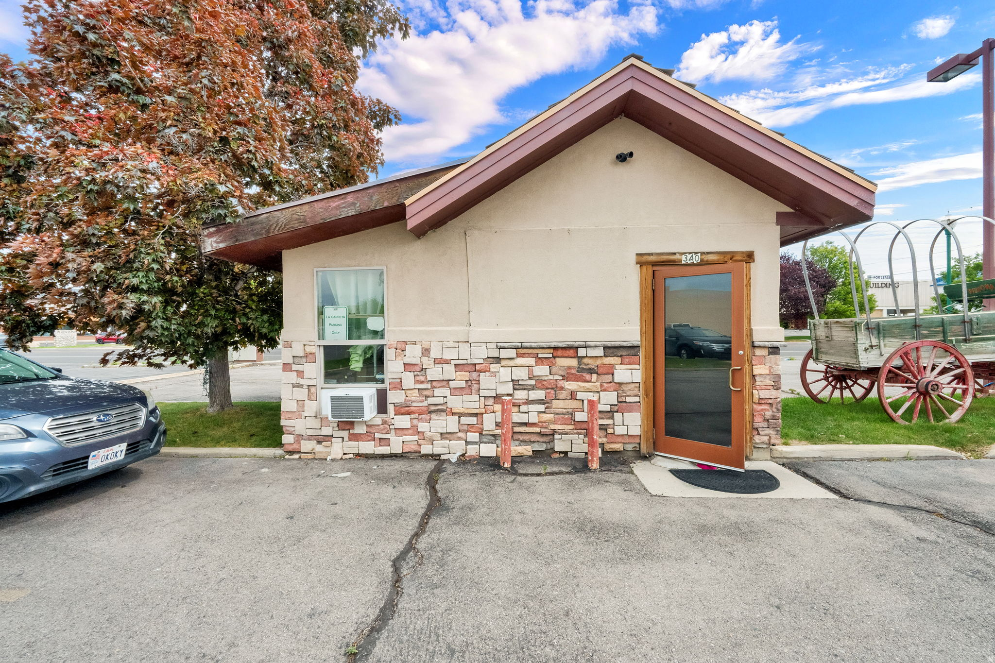 CARILLON SQUARE - Commercial Sale
