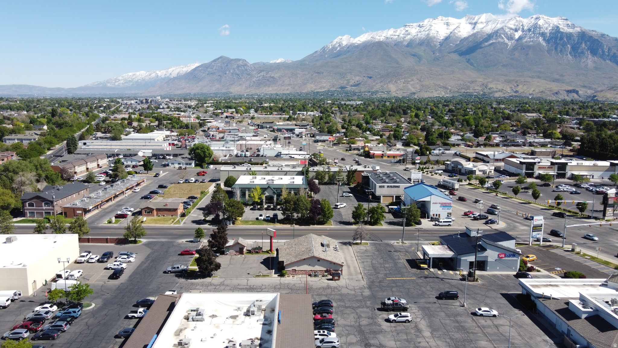 CARILLON SQUARE - Commercial Sale