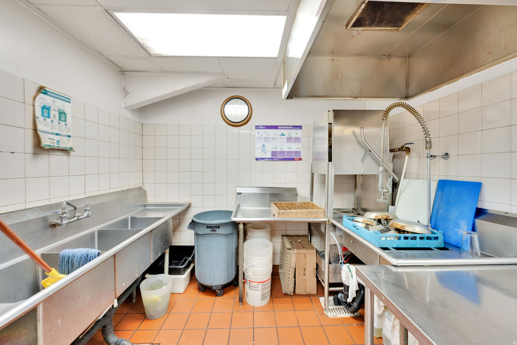 CARILLON SQUARE - Commercial Sale