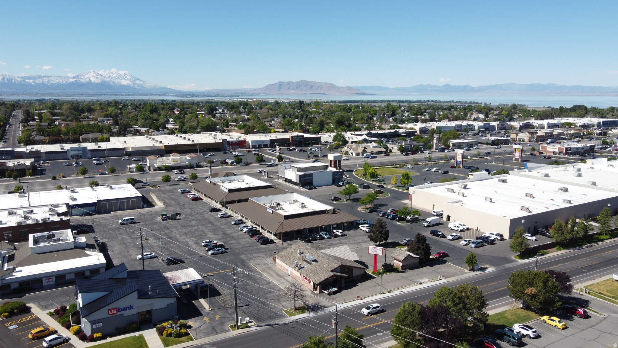 CARILLON SQUARE - Commercial Sale