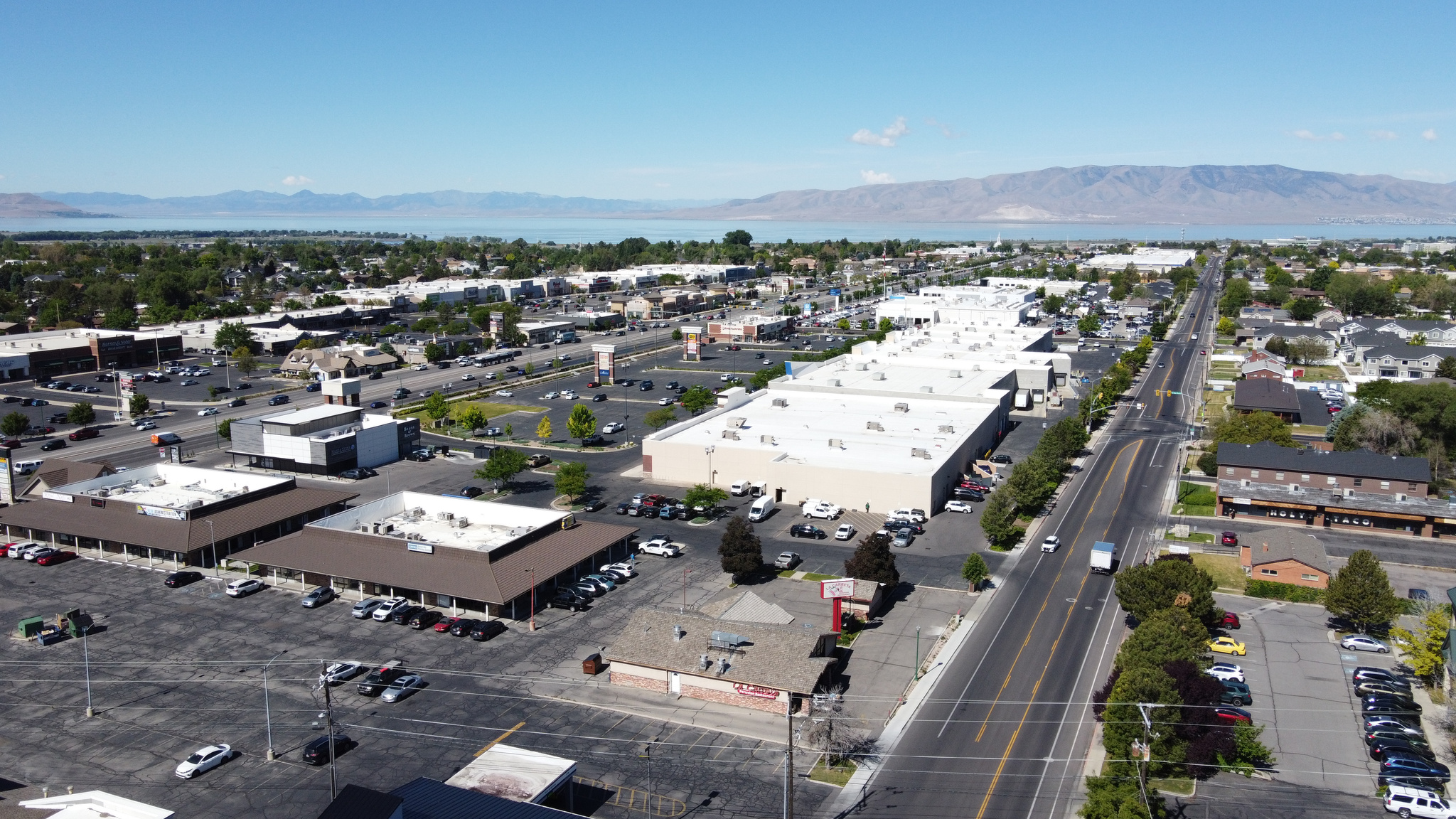 CARILLON SQUARE - Commercial Sale