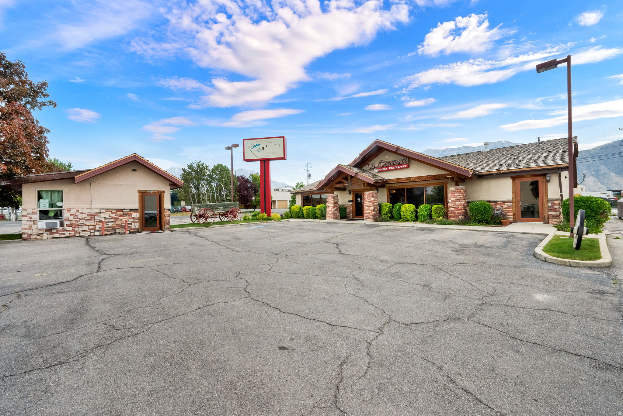 CARILLON SQUARE - Commercial Sale
