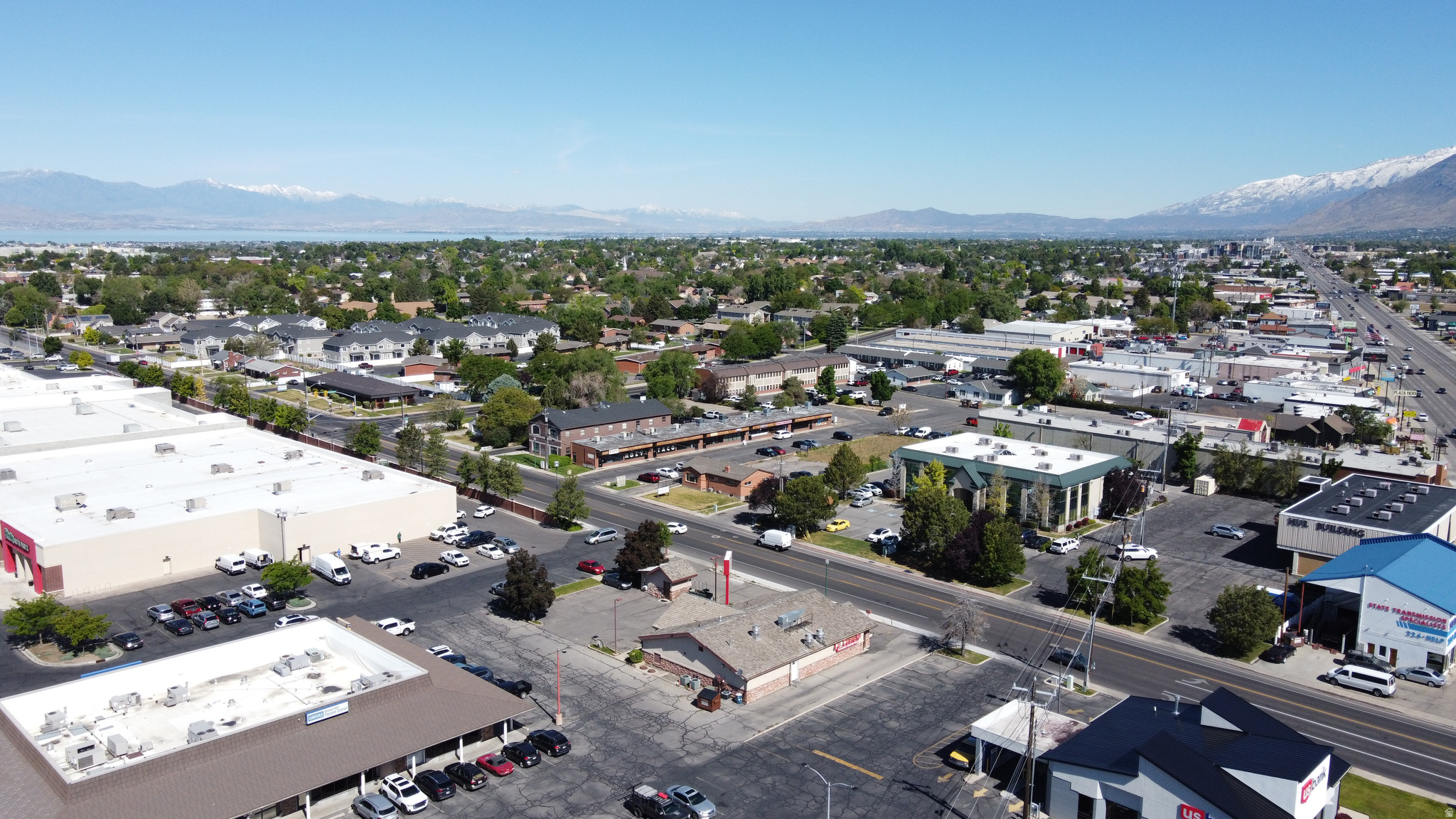CARILLON SQUARE - Commercial Sale