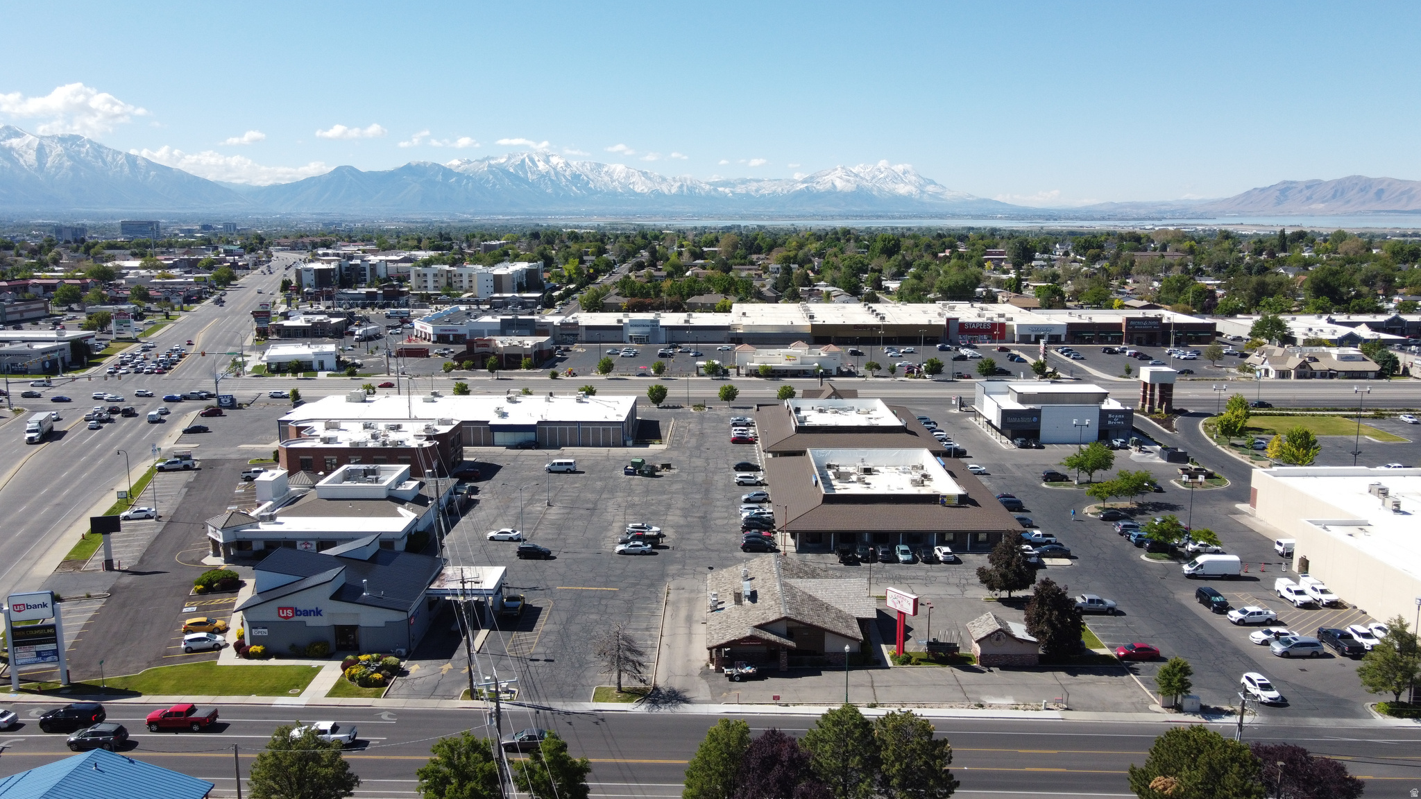 CARILLON SQUARE - Commercial Sale