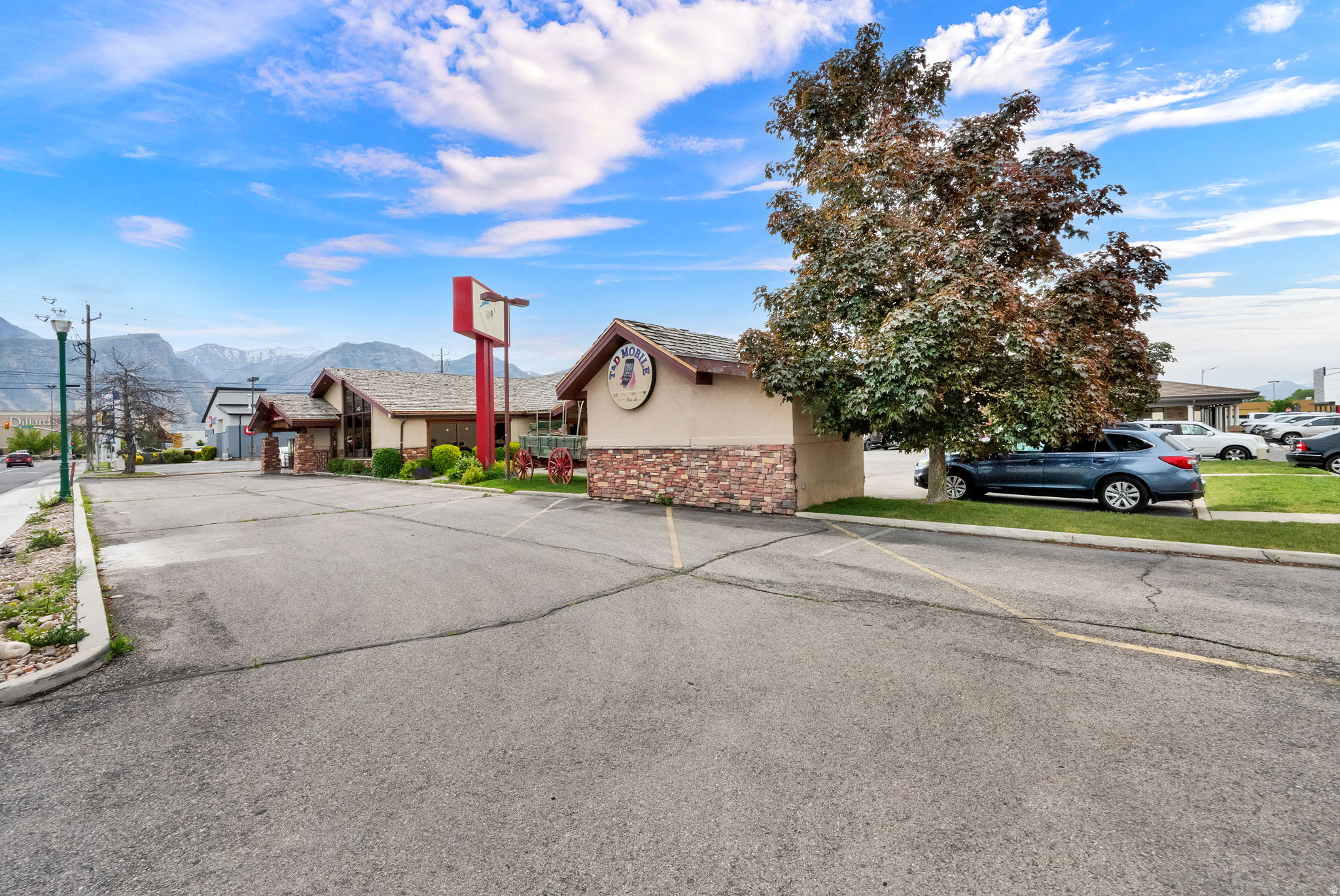 CARILLON SQUARE - Commercial Sale