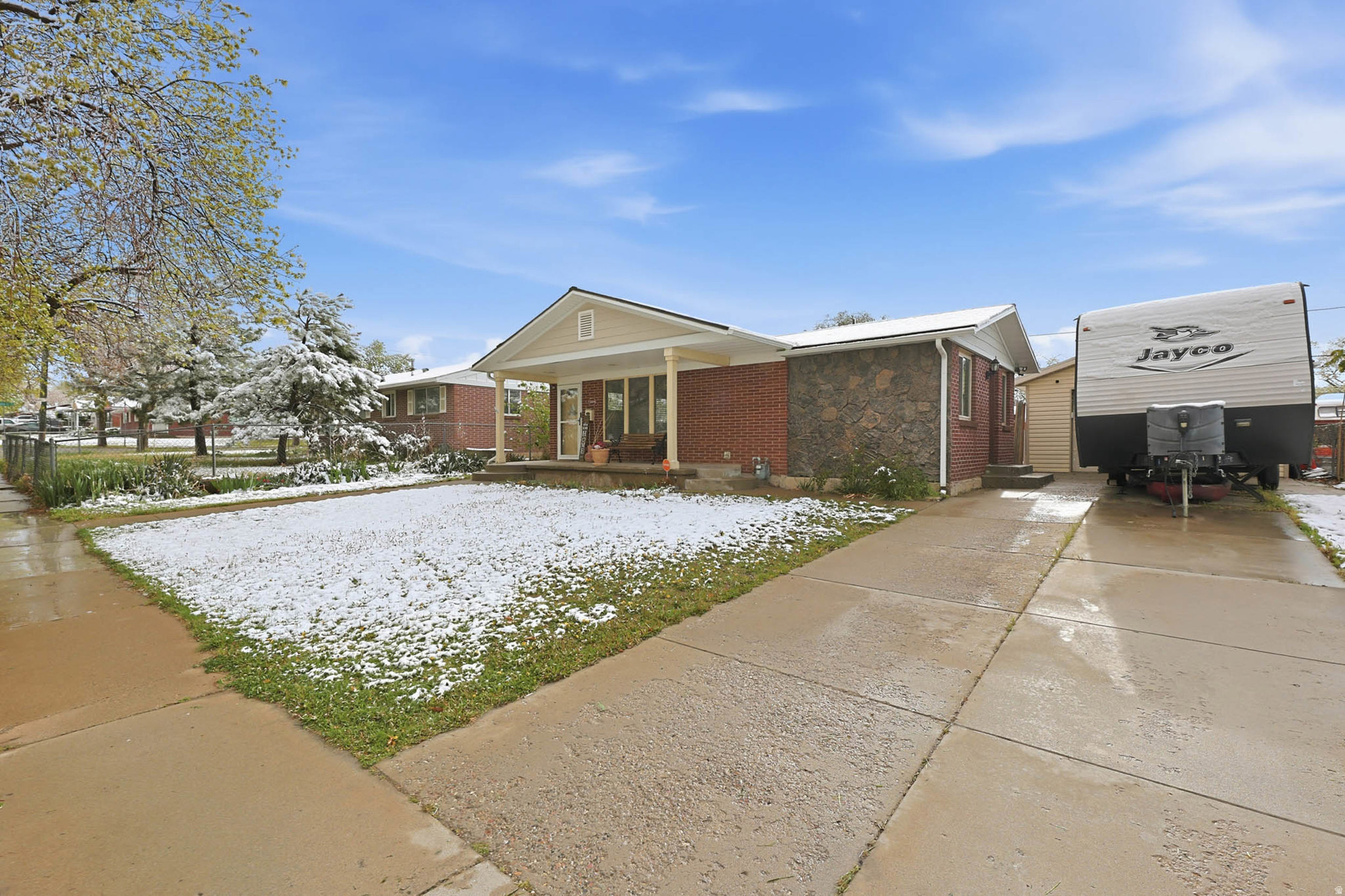 LAKE RIDGE - Residential