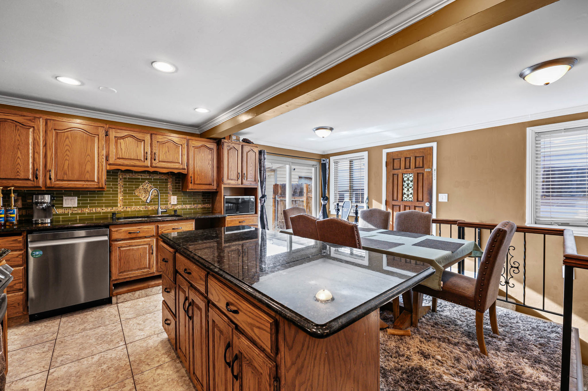 LAKE RIDGE - Residential