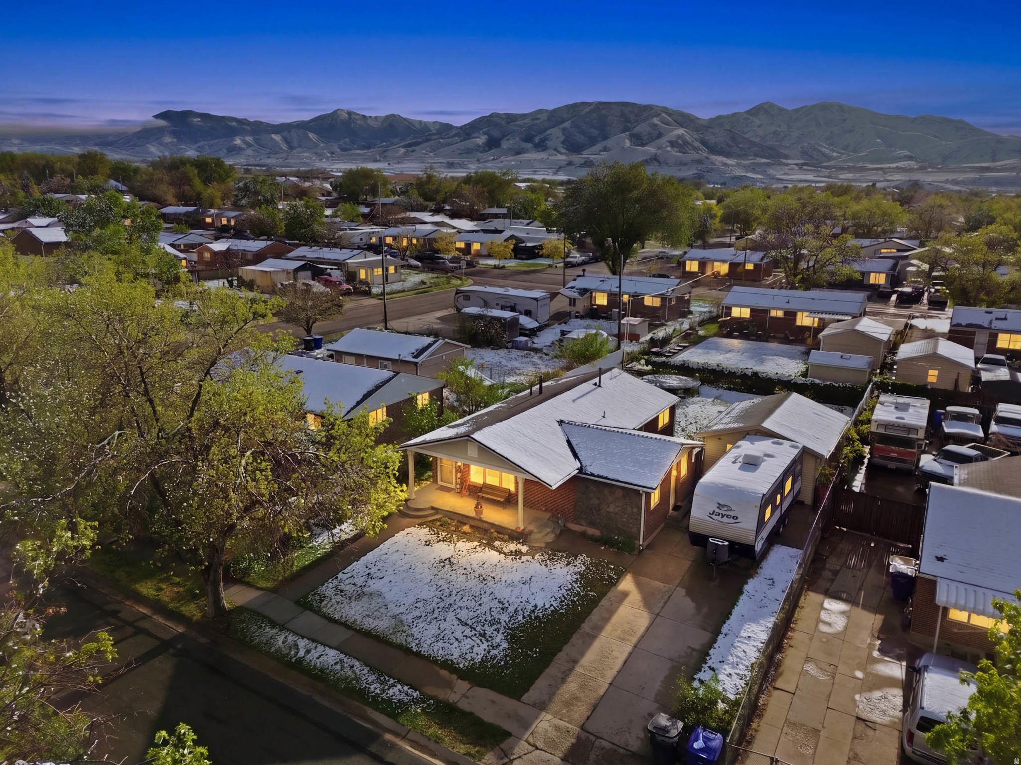 LAKE RIDGE - Residential