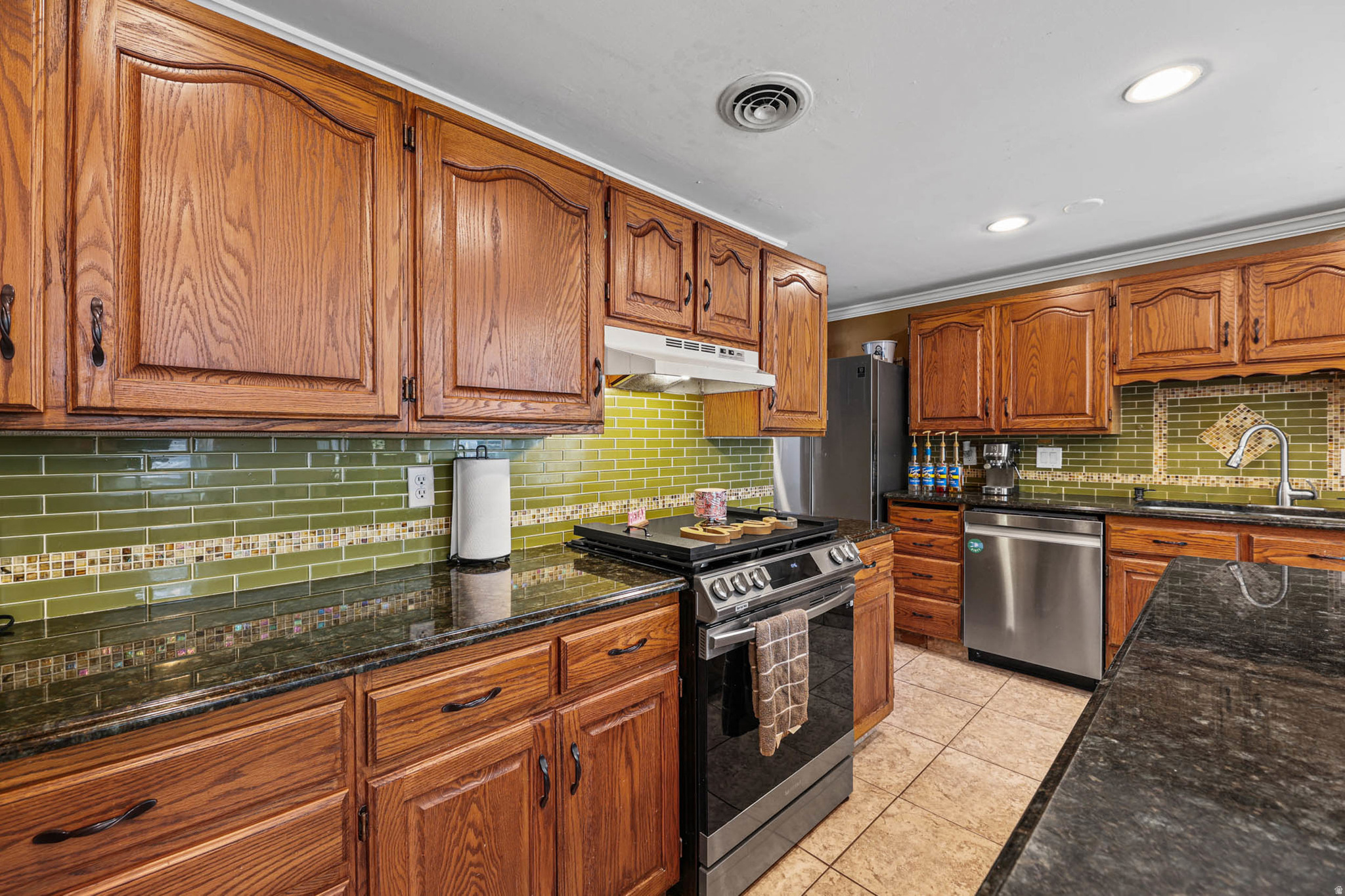 LAKE RIDGE - Residential