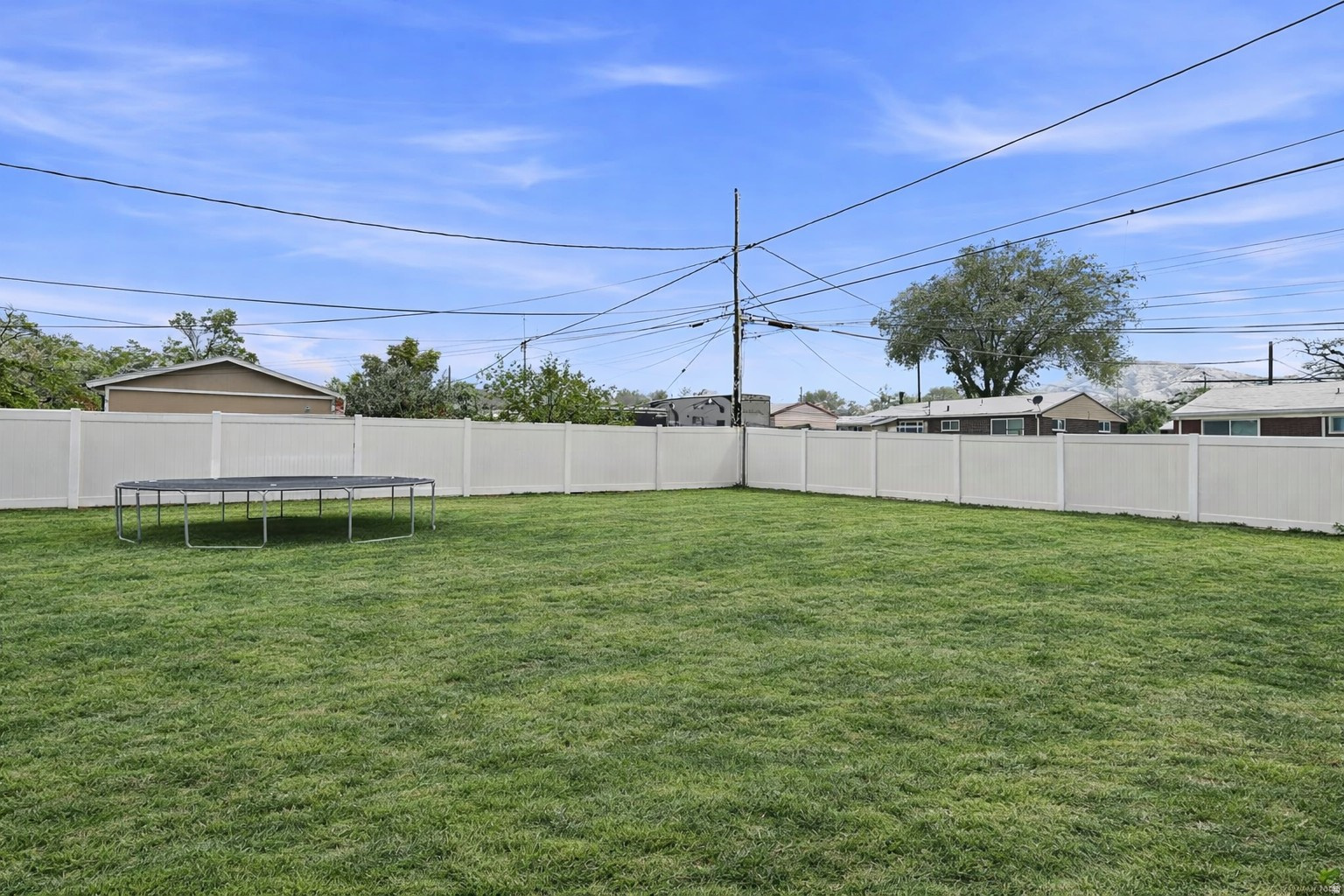 LAKE RIDGE - Residential