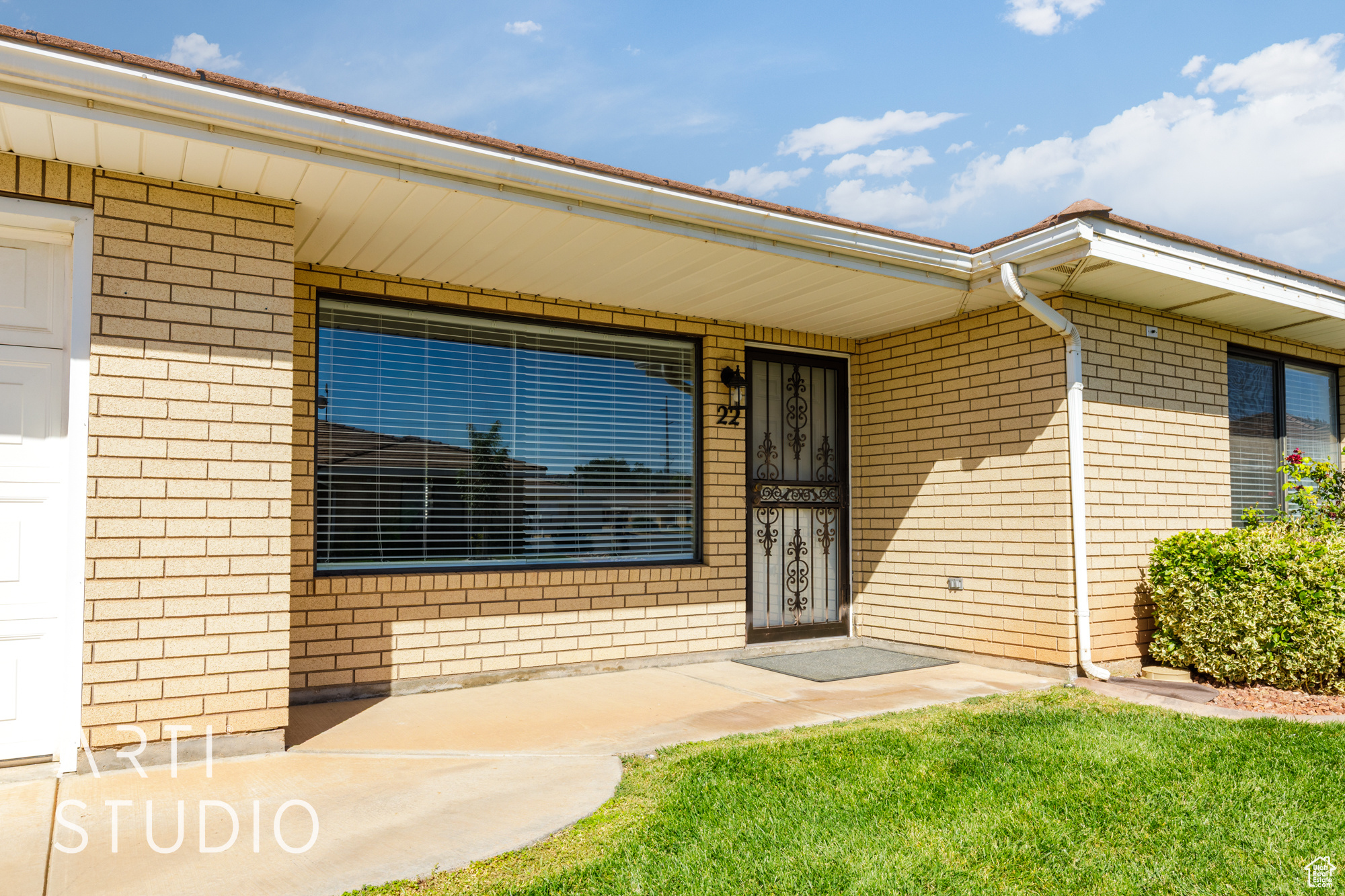 PALM MEADOWS TH - Residential