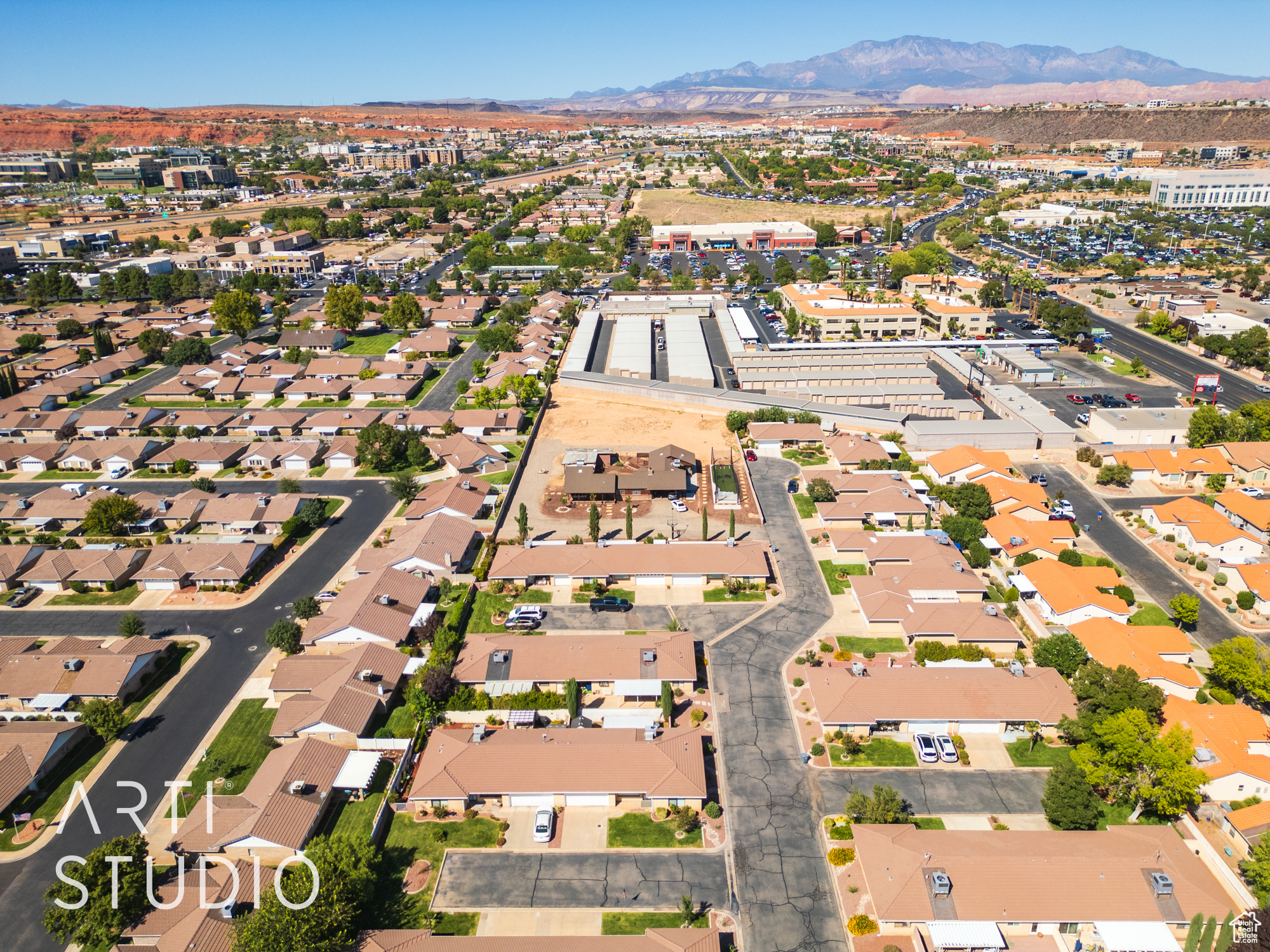 PALM MEADOWS TH - Residential