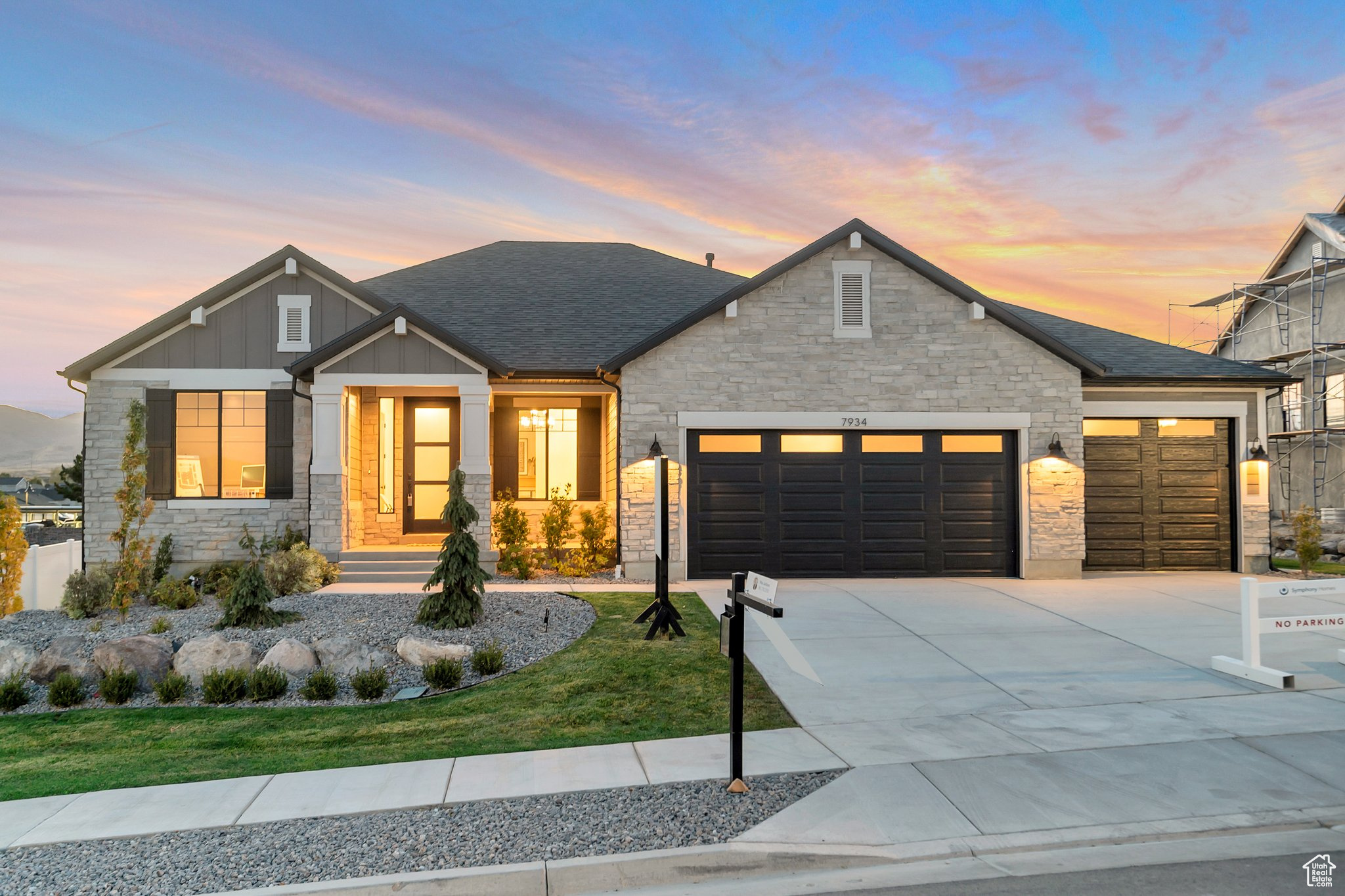 7934 S Red Baron Ln, West Jordan, Utah image 2