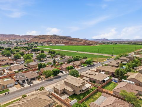 Tiny photo for 1872 S 20 E, Washington, UT 84780 (MLS # 2152546)