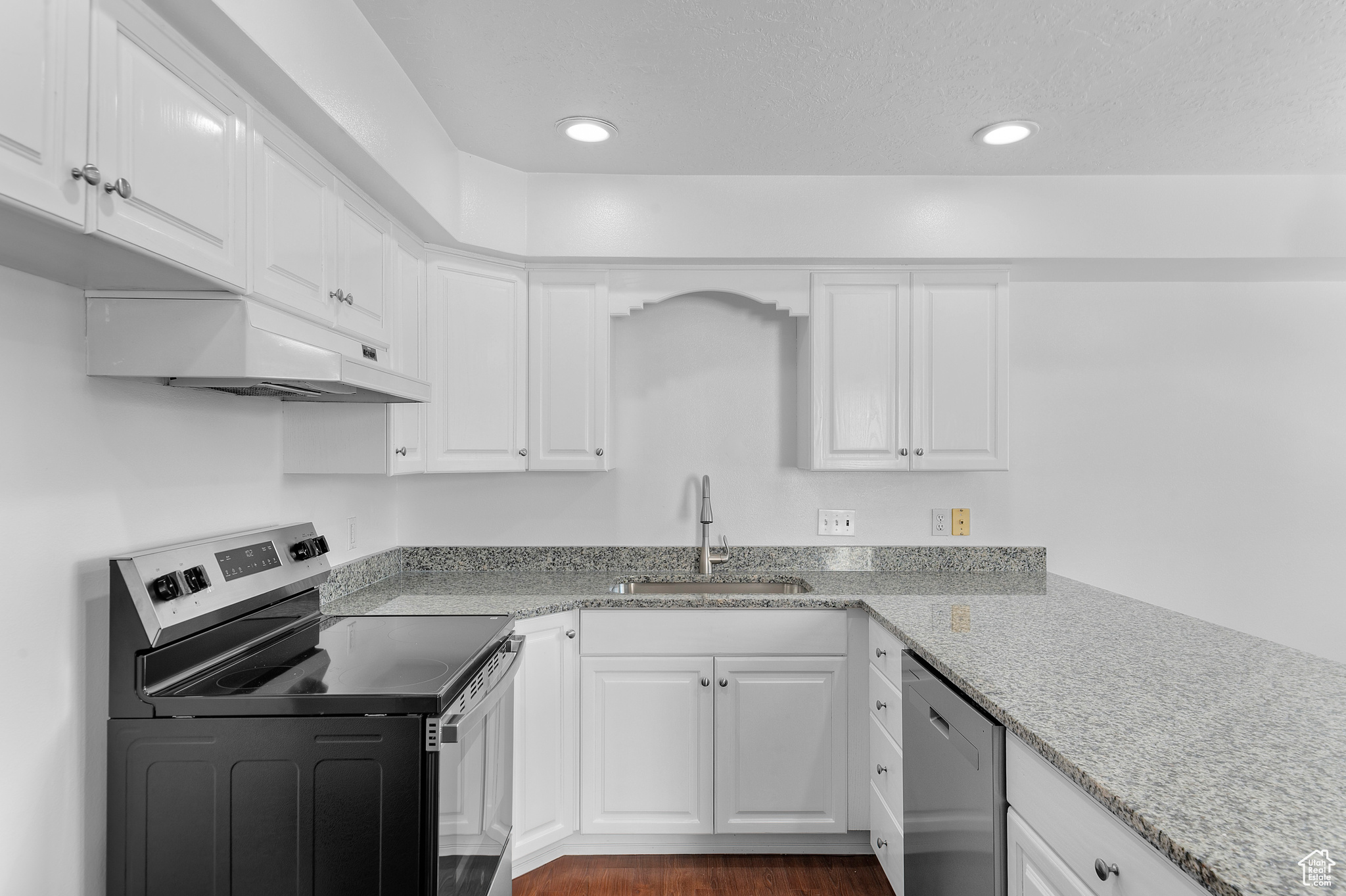 EVERGREEN CONDOS - Residential