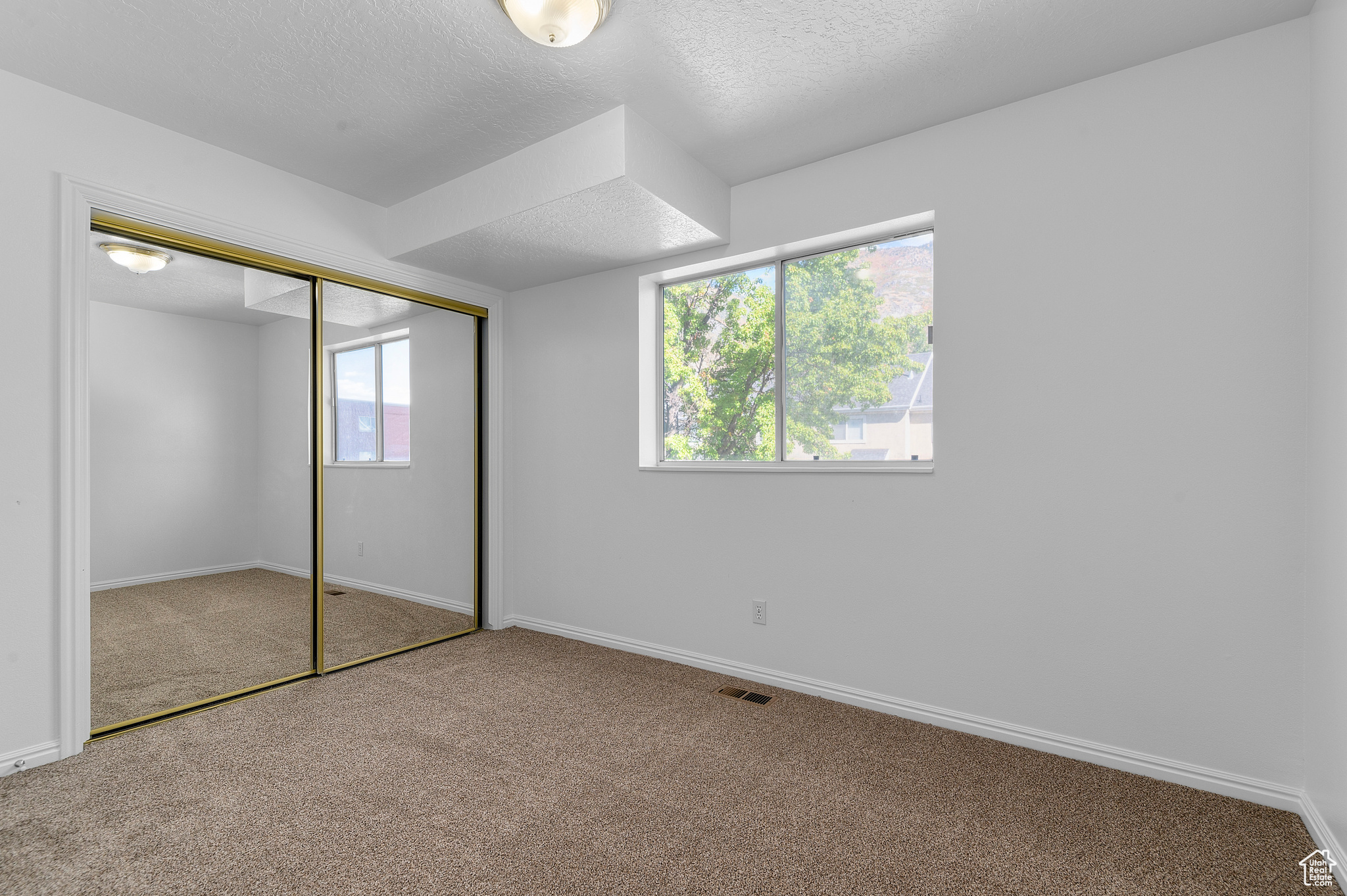 EVERGREEN CONDOS - Residential