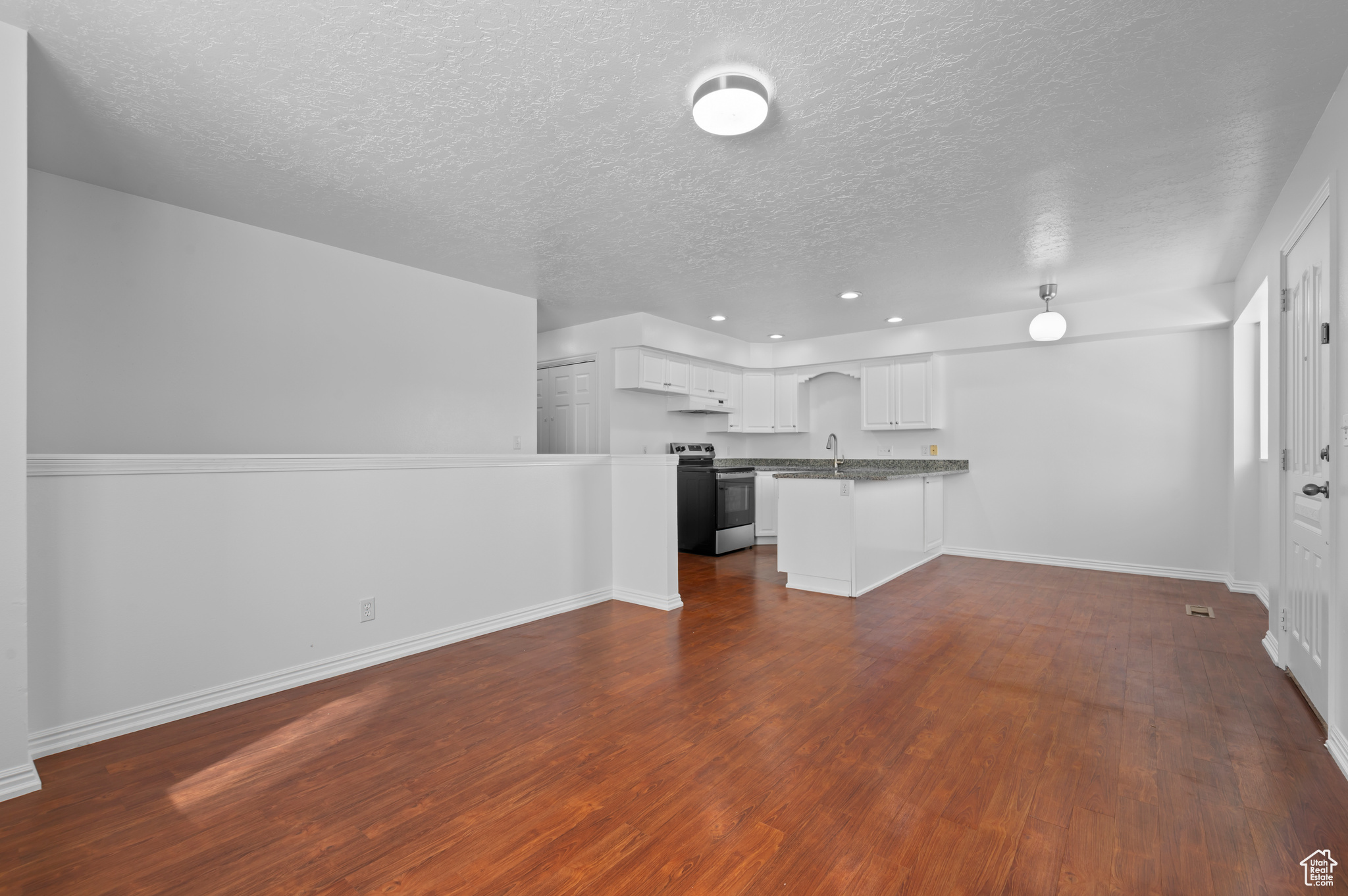 EVERGREEN CONDOS - Residential