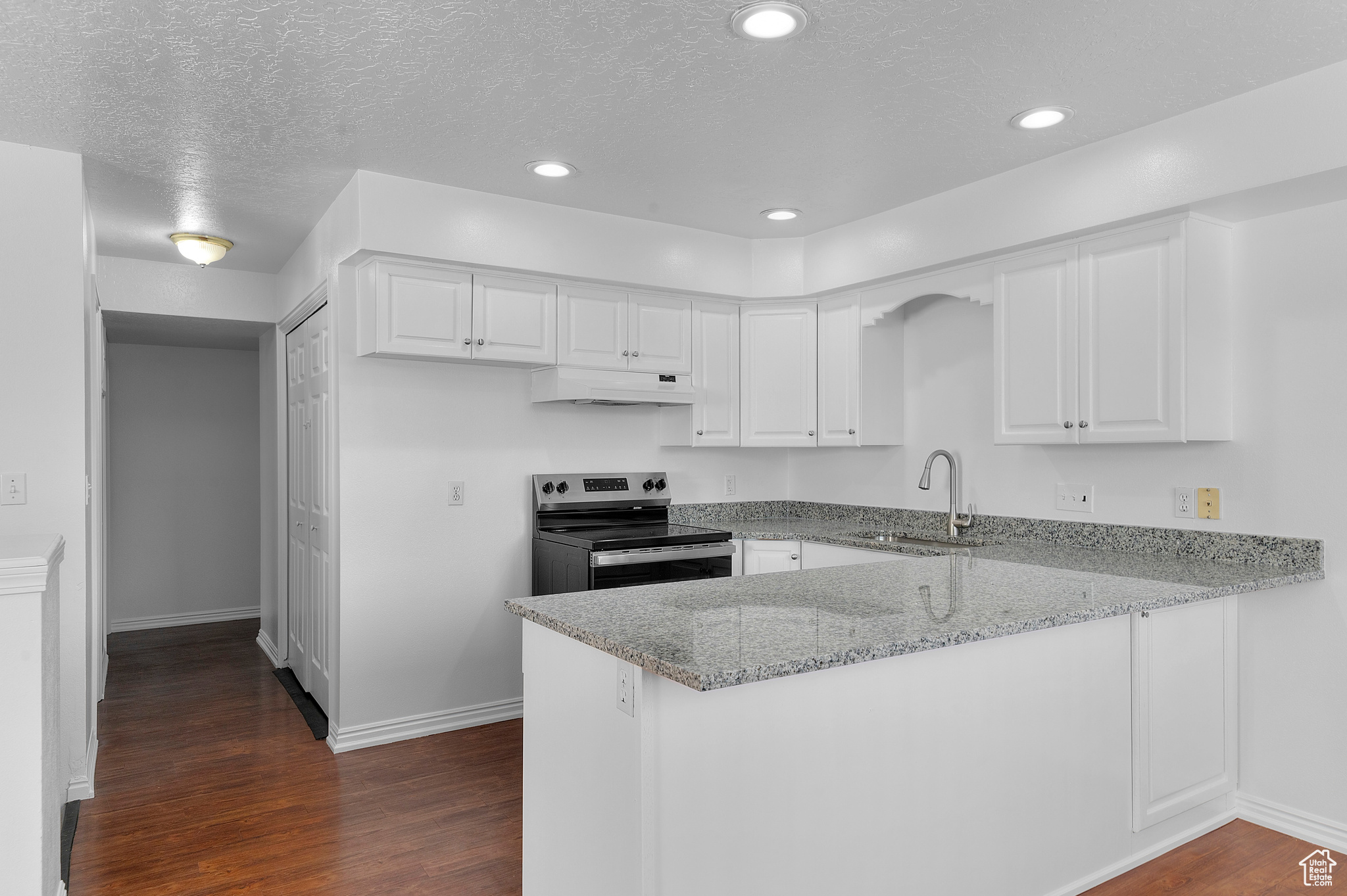 EVERGREEN CONDOS - Residential