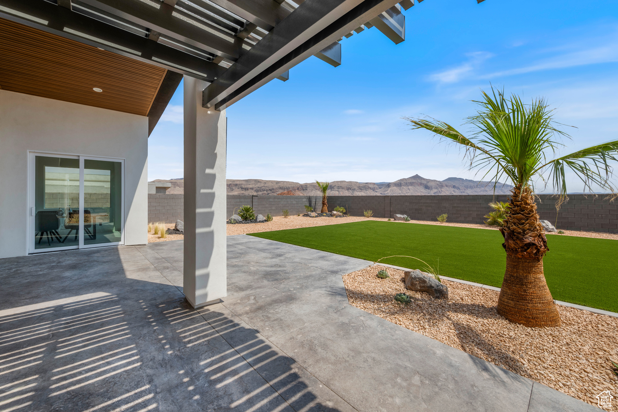 SCENIC POINT - Residential