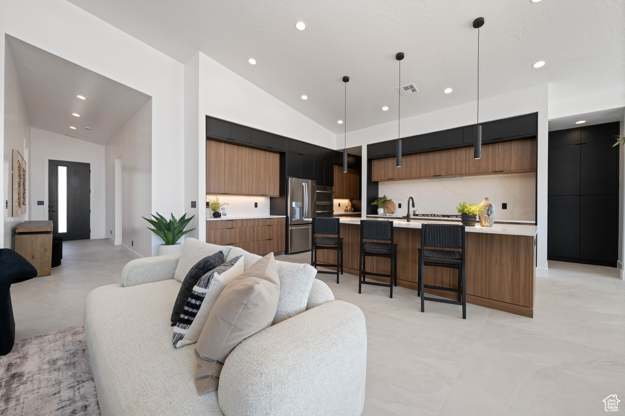 SCENIC POINT - Residential