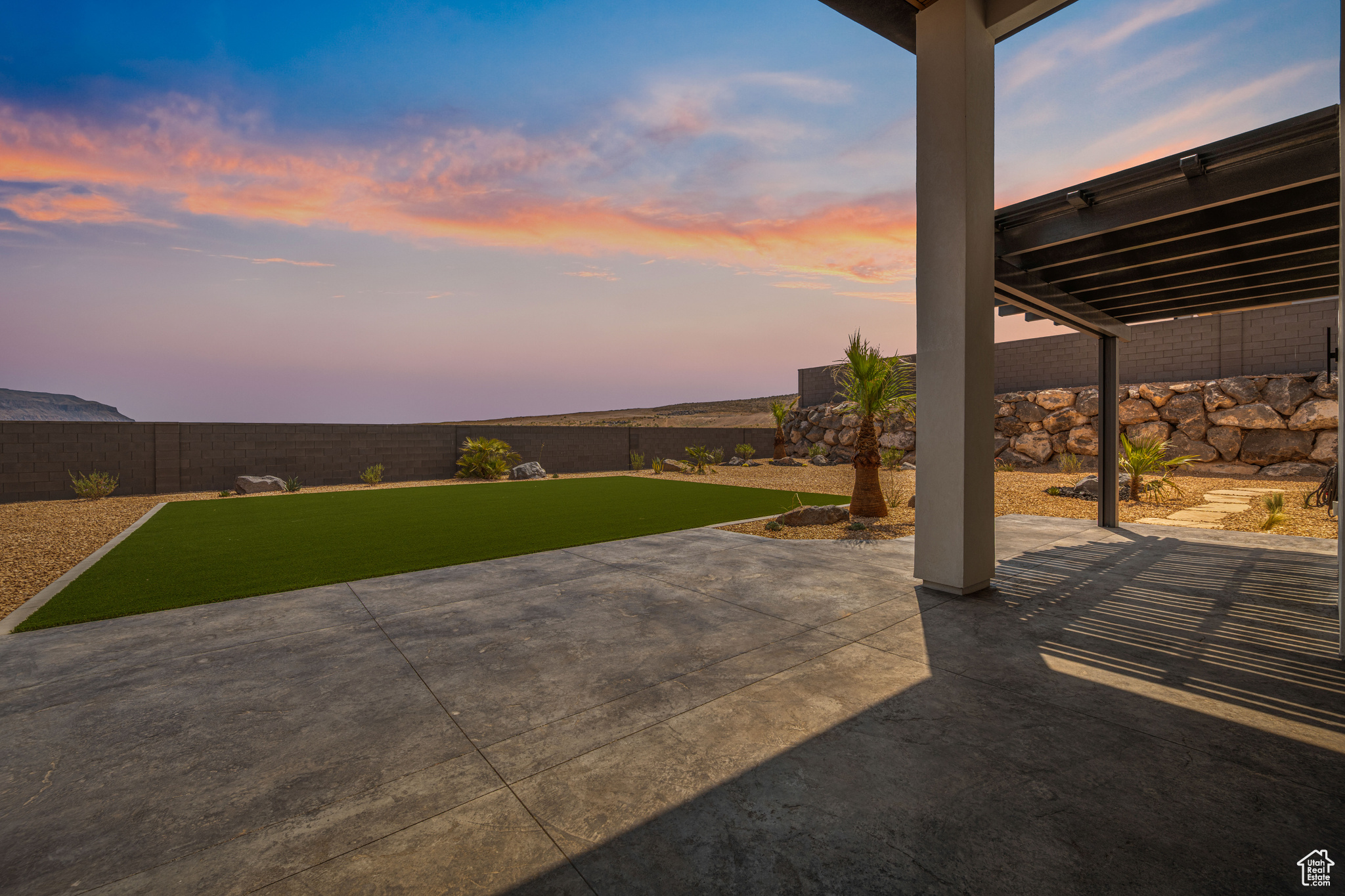 SCENIC POINT - Residential