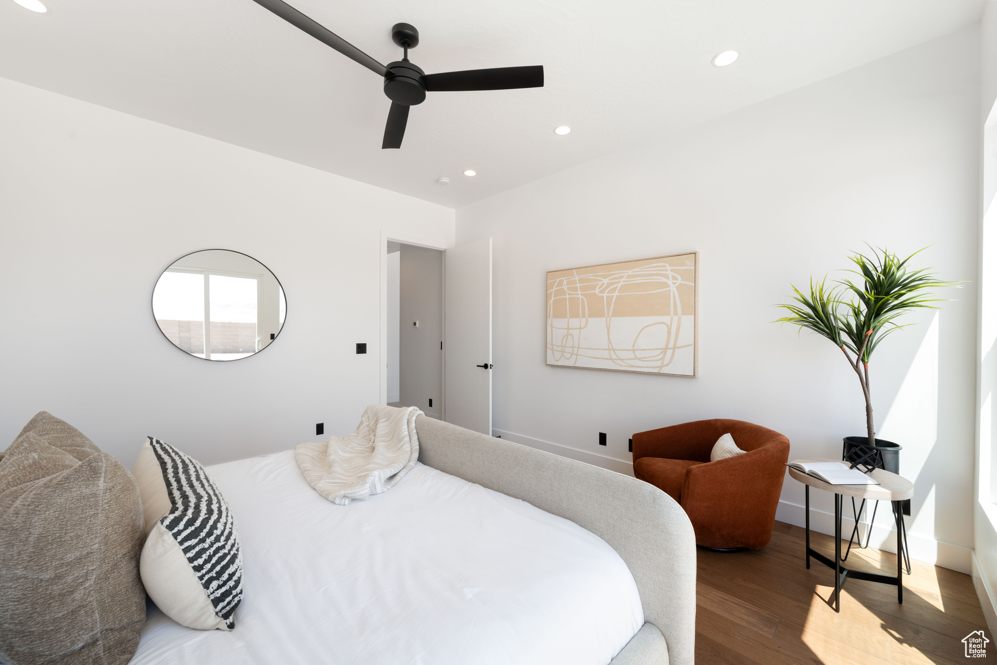 SCENIC POINT - Residential