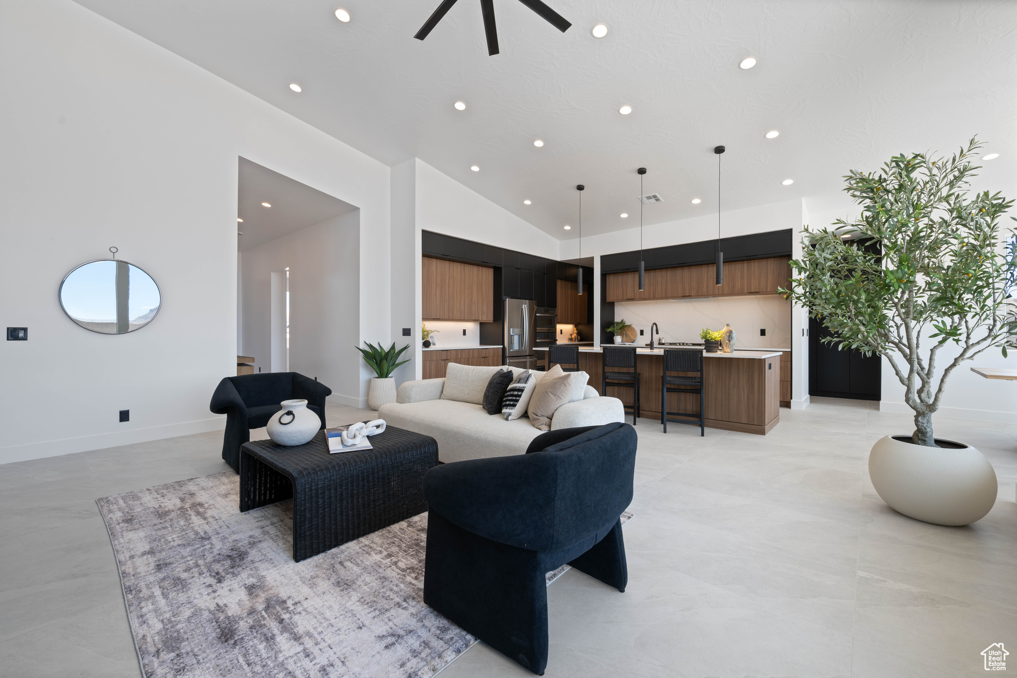 SCENIC POINT - Residential