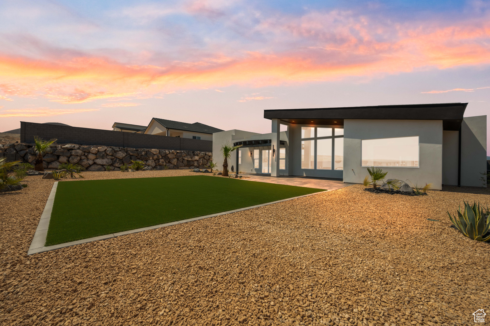 SCENIC POINT - Residential