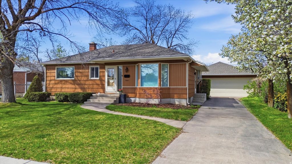 Photo of 1441 ELLENDALE AVE, Logan, UT 84321 (MLS # 2148575)