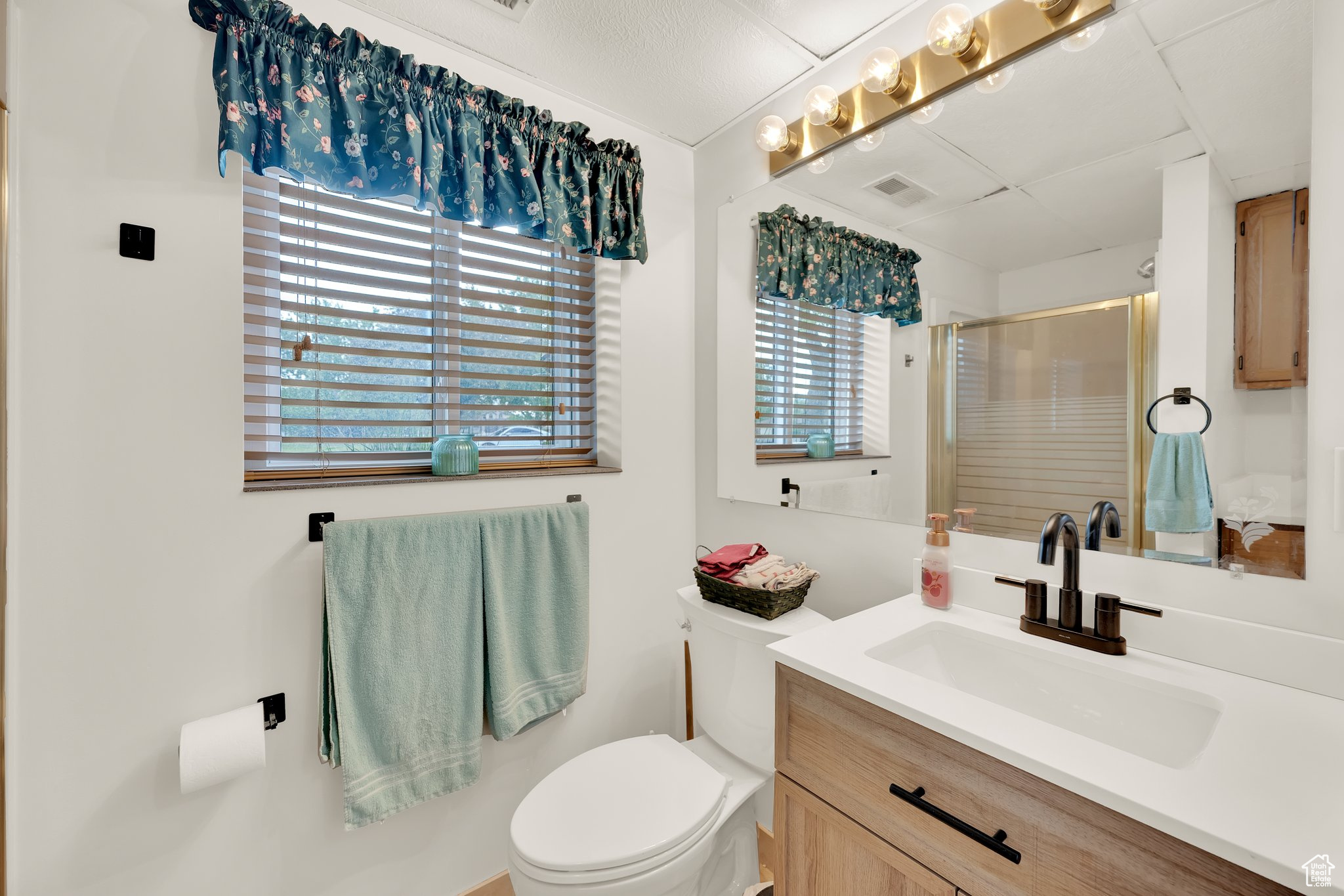 2298 W Jordan Meadows Cv, West Jordan, Utah image 17