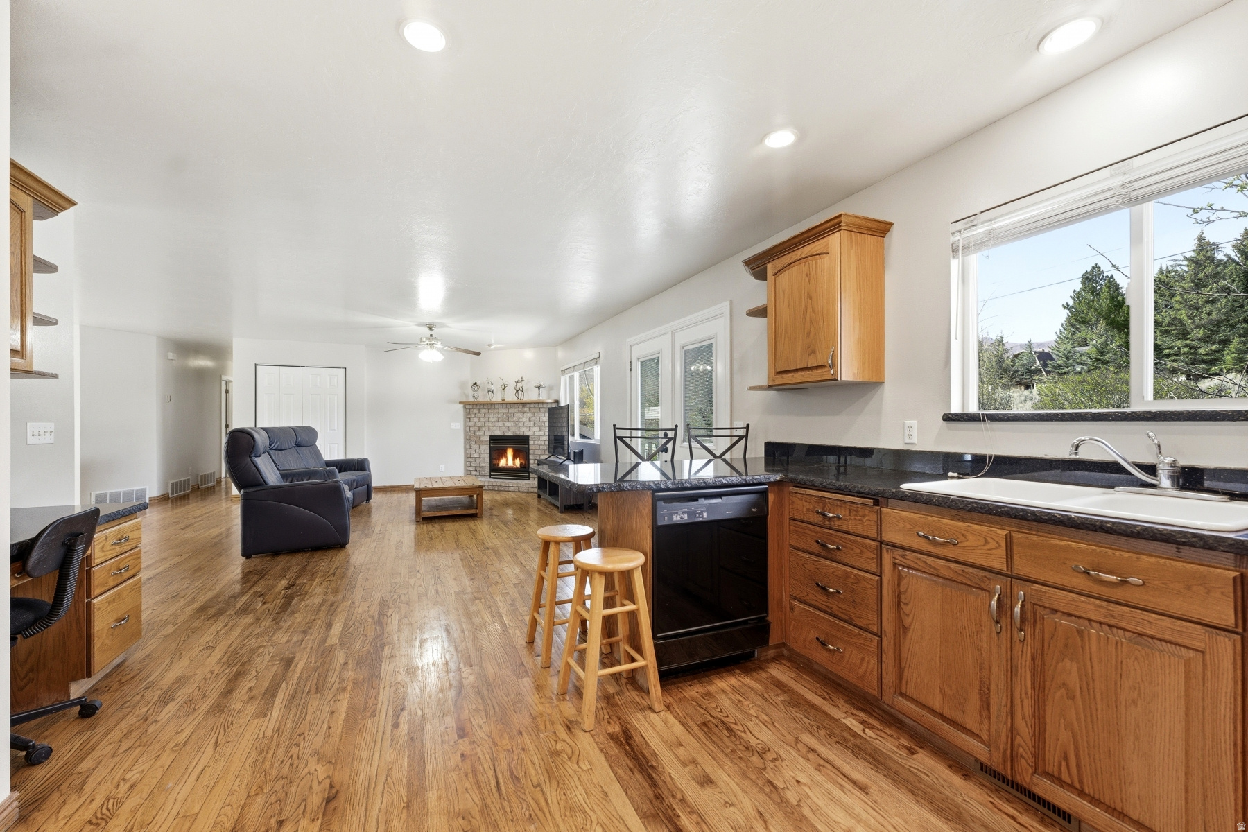 SWISS FARM - Residential