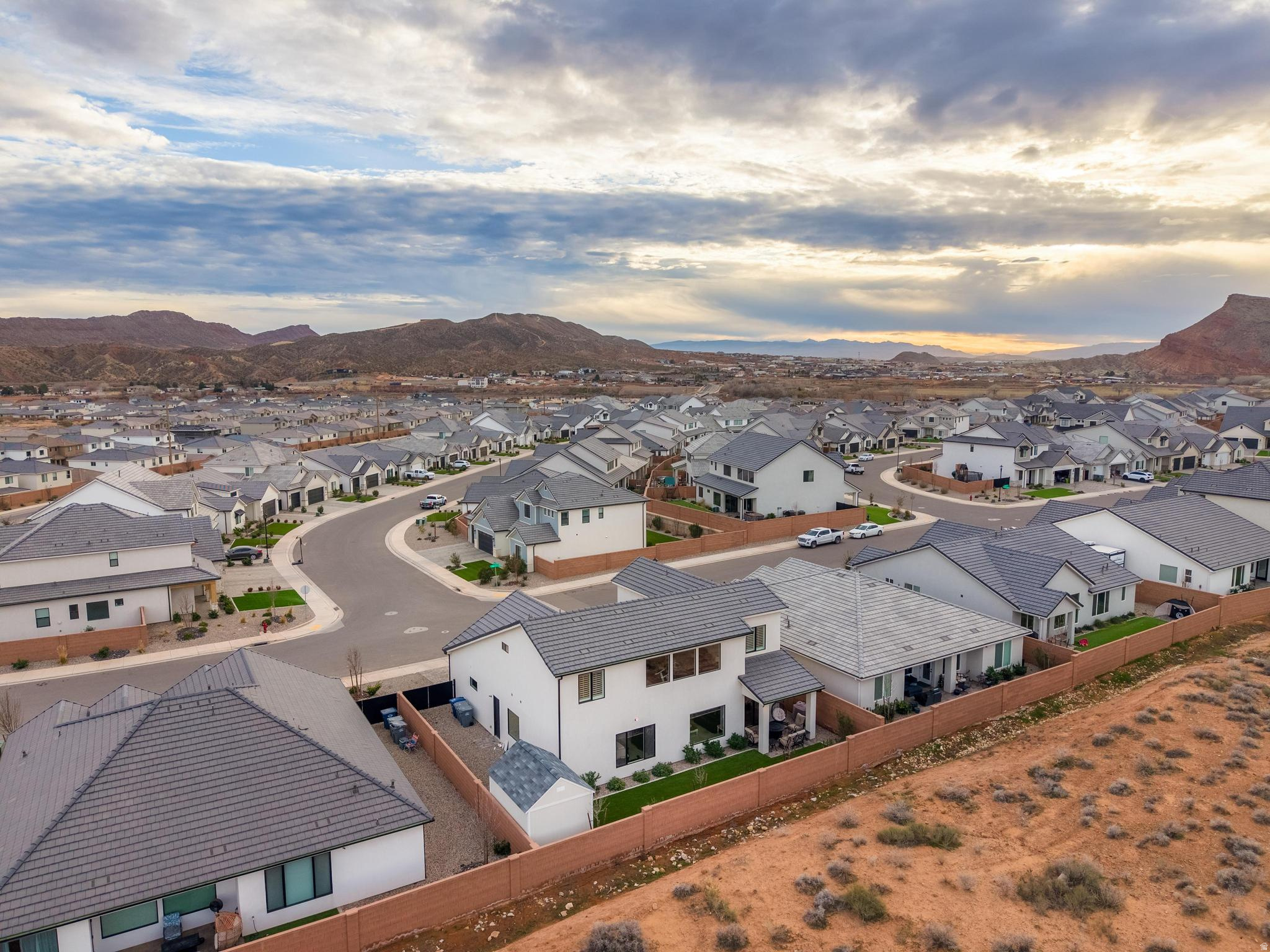 RED MESA AT SUNRISE VALLEY 1 - Residential