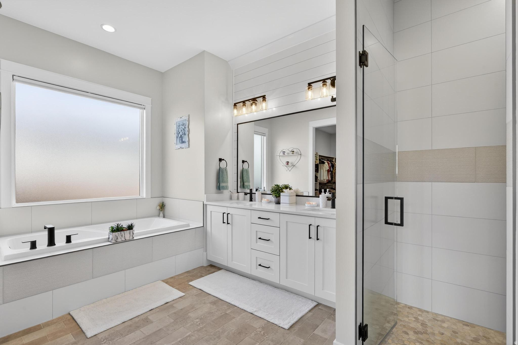 RED MESA AT SUNRISE VALLEY 1 - Residential