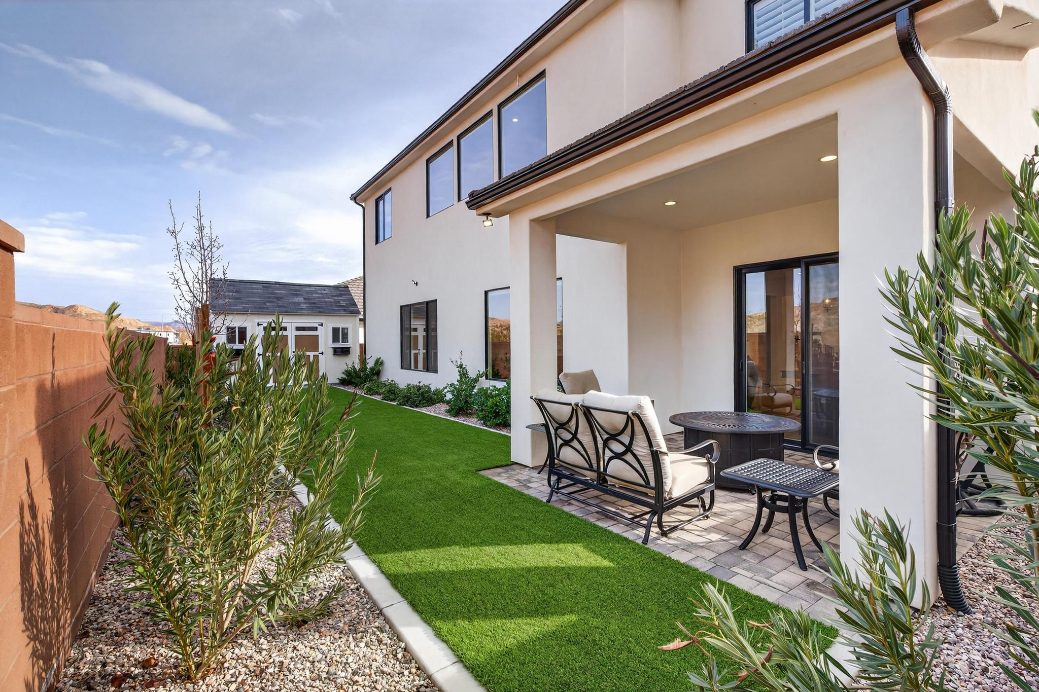 RED MESA AT SUNRISE VALLEY 1 - Residential