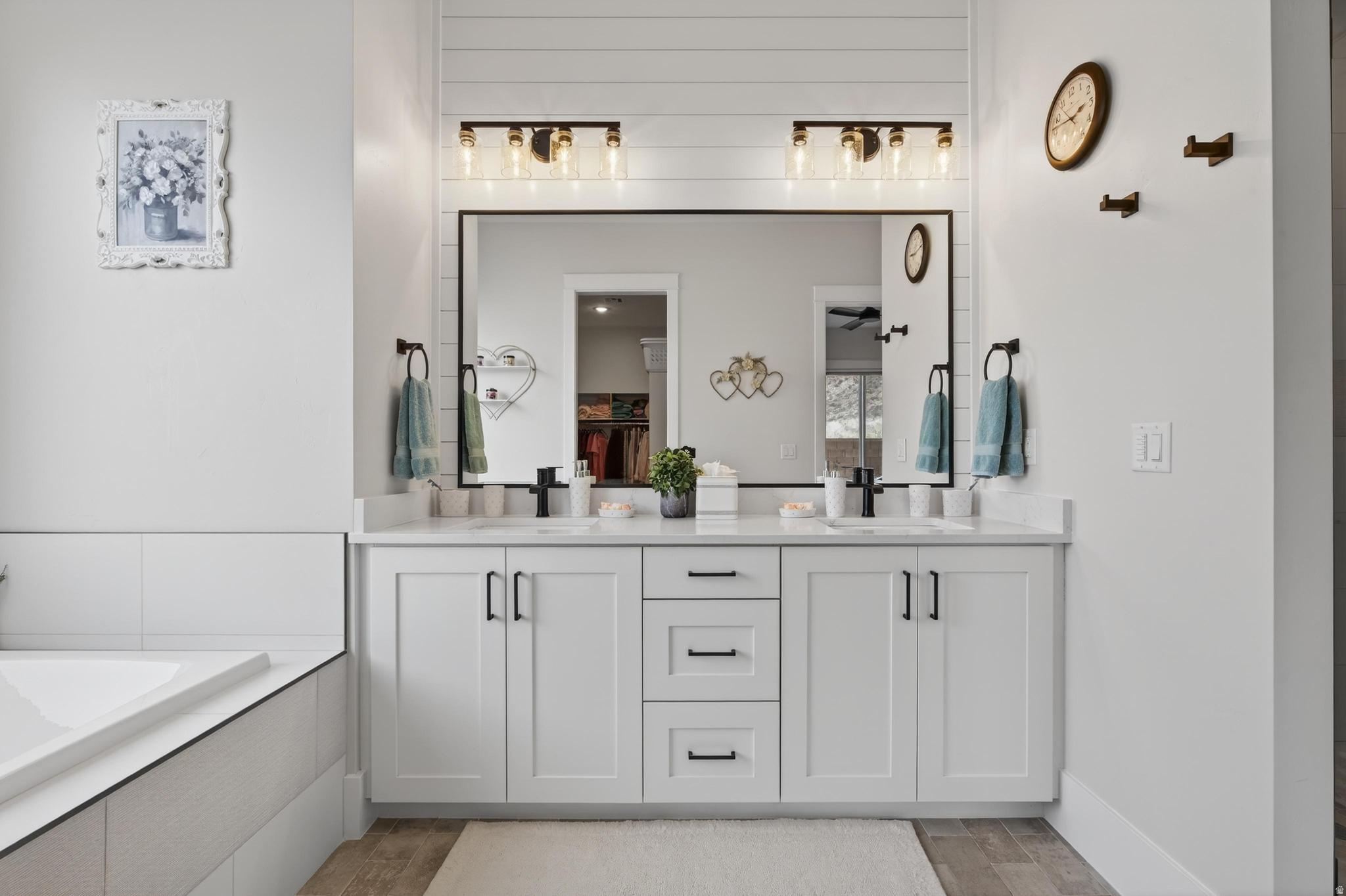 RED MESA AT SUNRISE VALLEY 1 - Residential