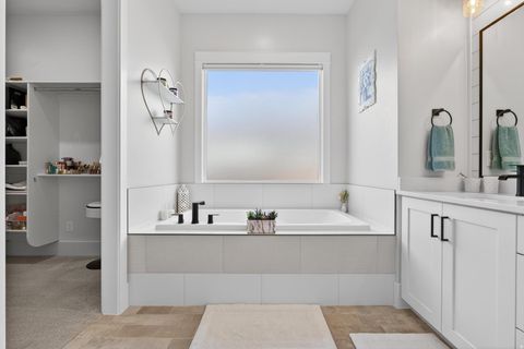 Tiny photo for 2991 E RILL DR, Washington, UT 84780 (MLS # 2133276)