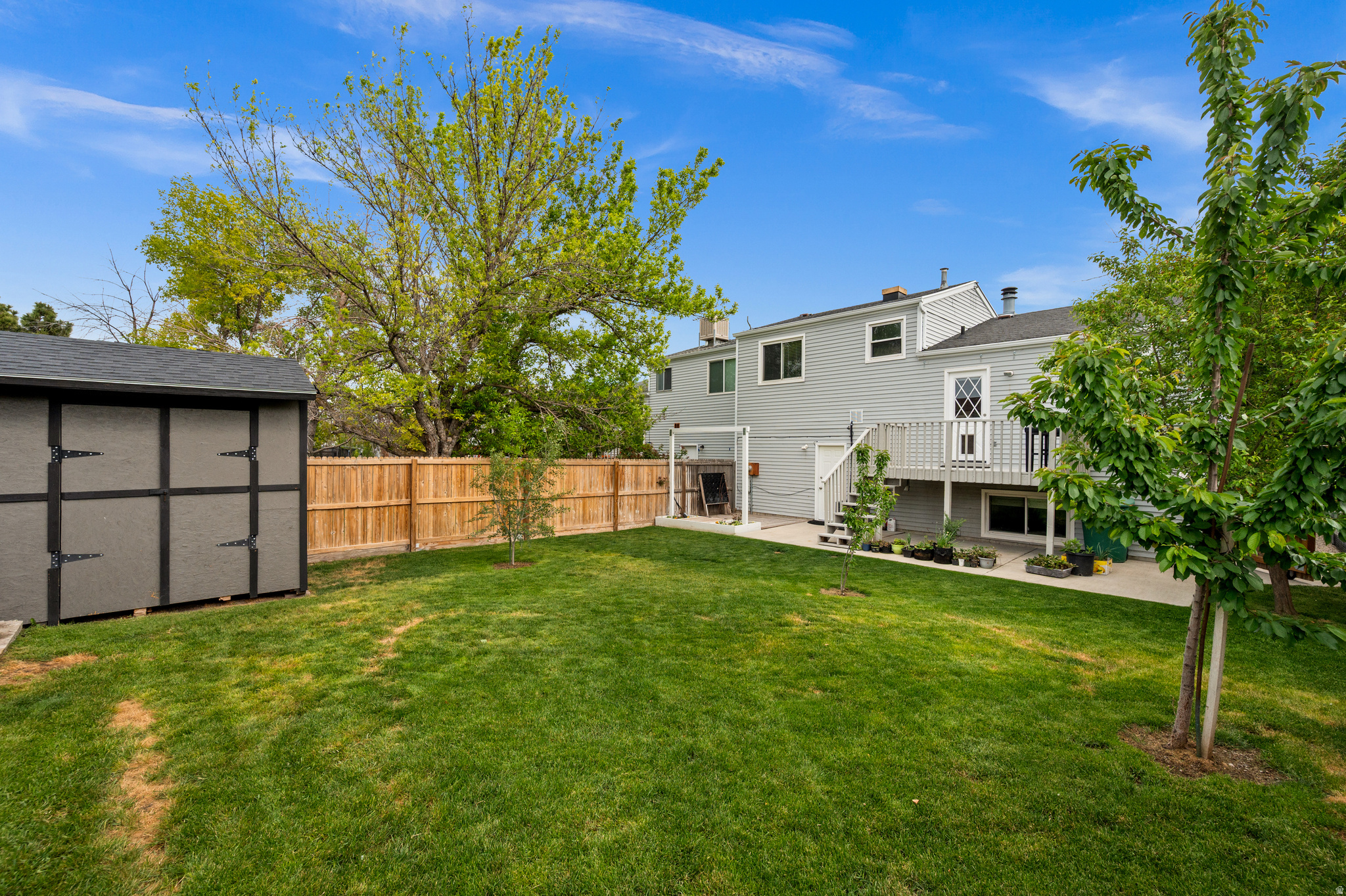 OQUIRRH SHADOWS - Residential Income