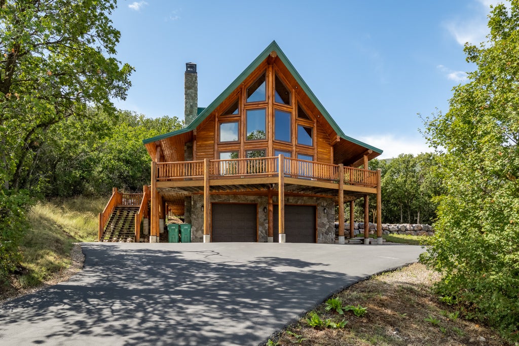 Photo of 4033 E NORDIC VALLEY DR, Liberty, UT 84310 (MLS # 2182820)
